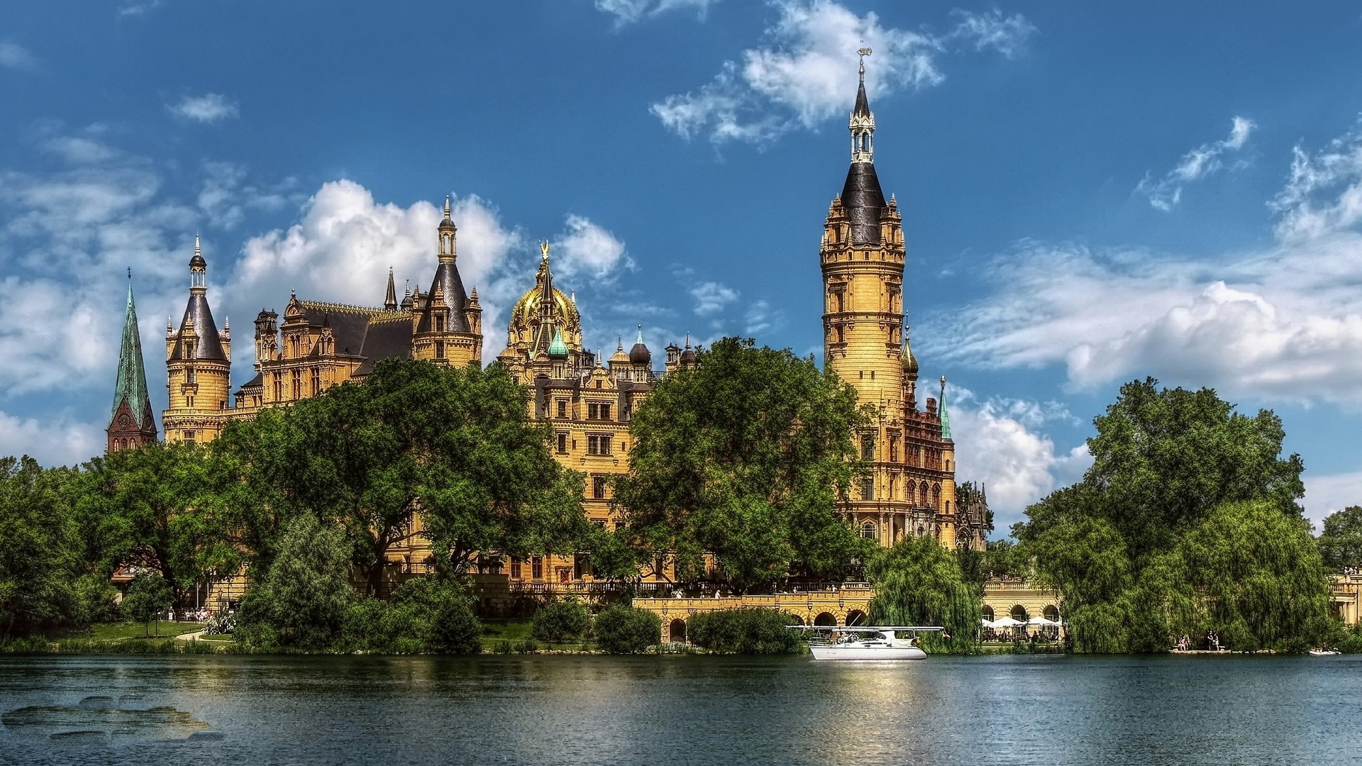Architecture Building Old Building Water Trees Germany Lake Castle Tower Clouds Schwerin Palace 1920x1080