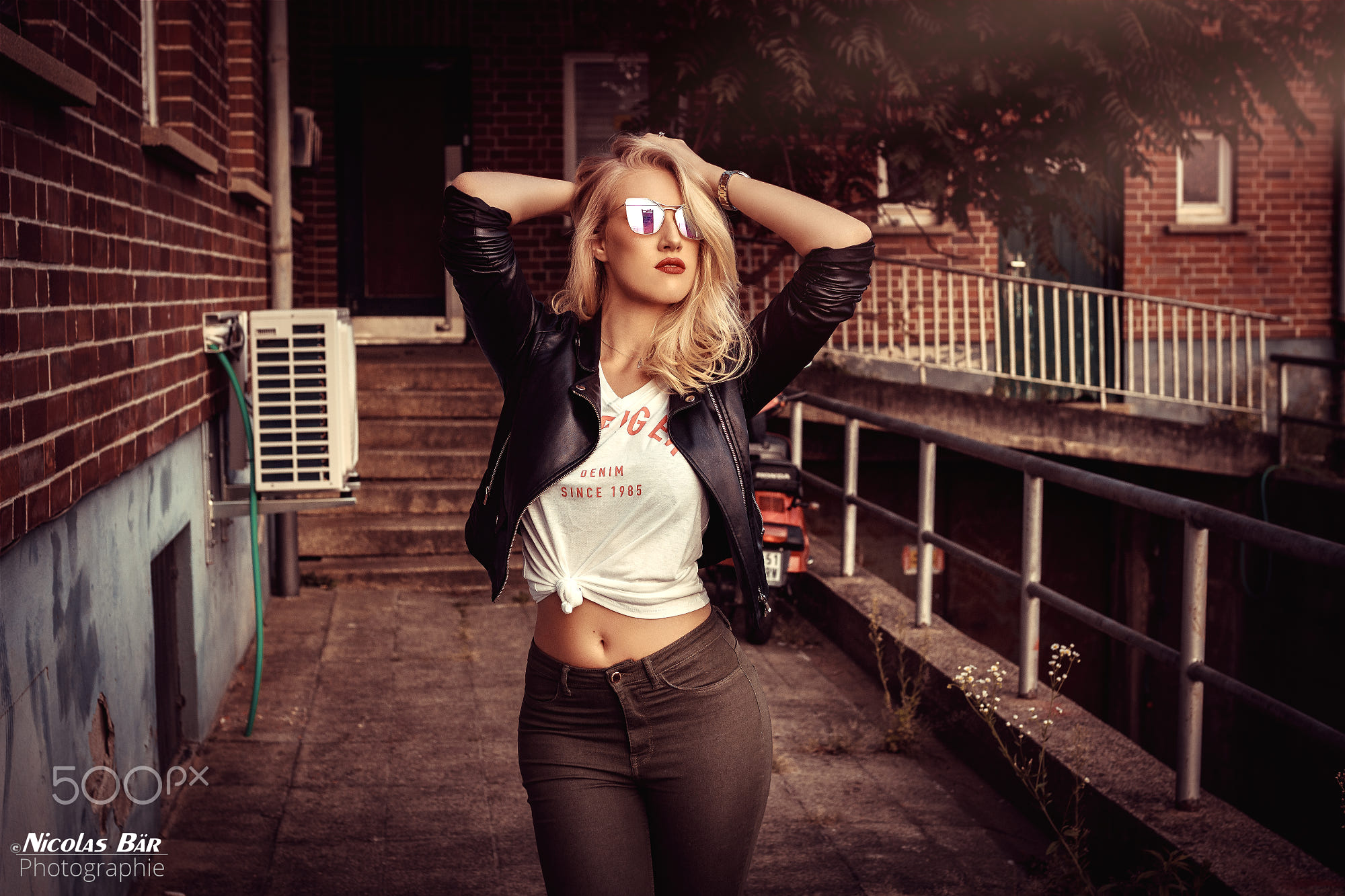 Women Blonde Hips Women Outdoors Standing Leather Jackets Red Lipstick Women With Shades Hands In Ha 2000x1333