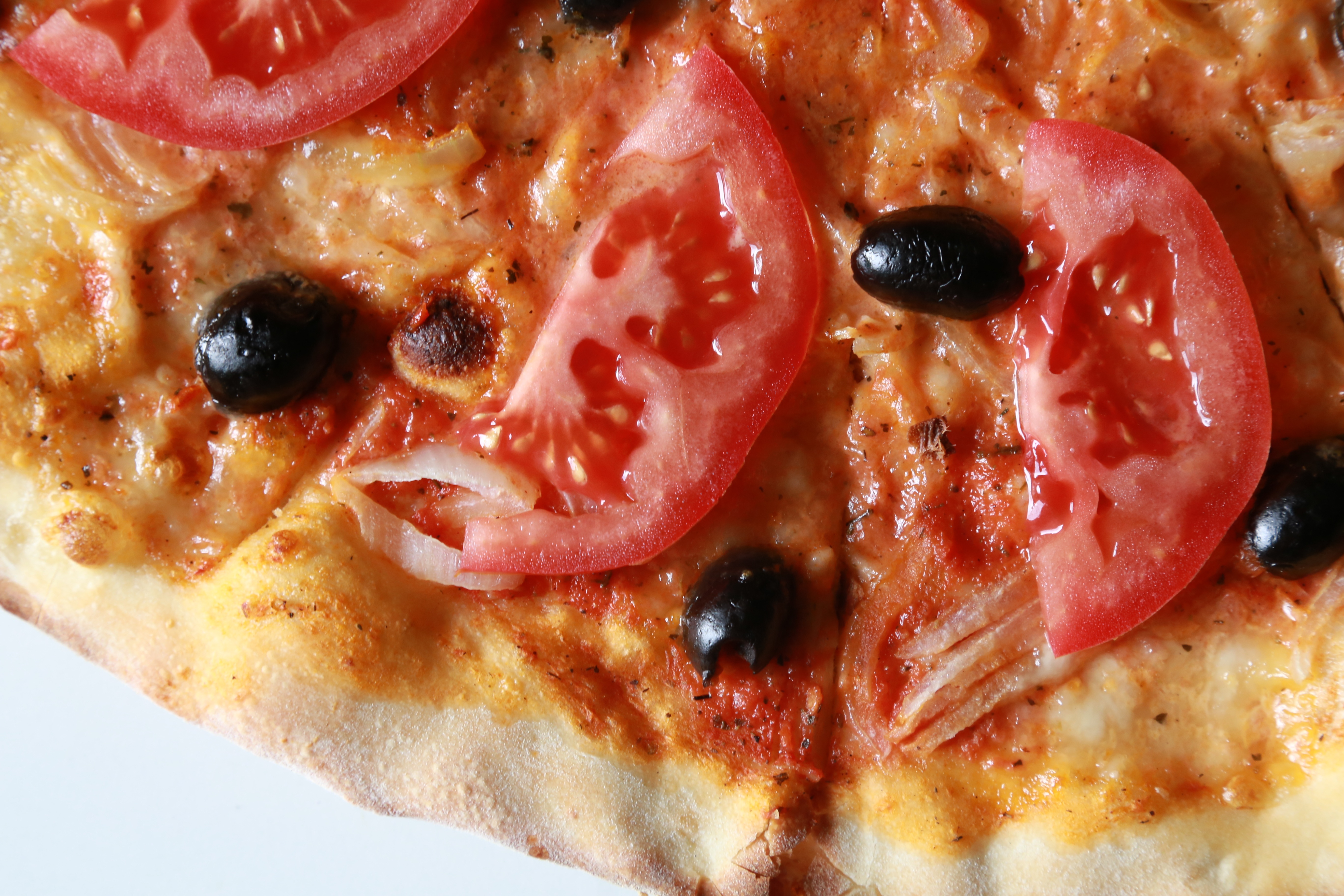 Pizza Tomato Olive 5472x3648