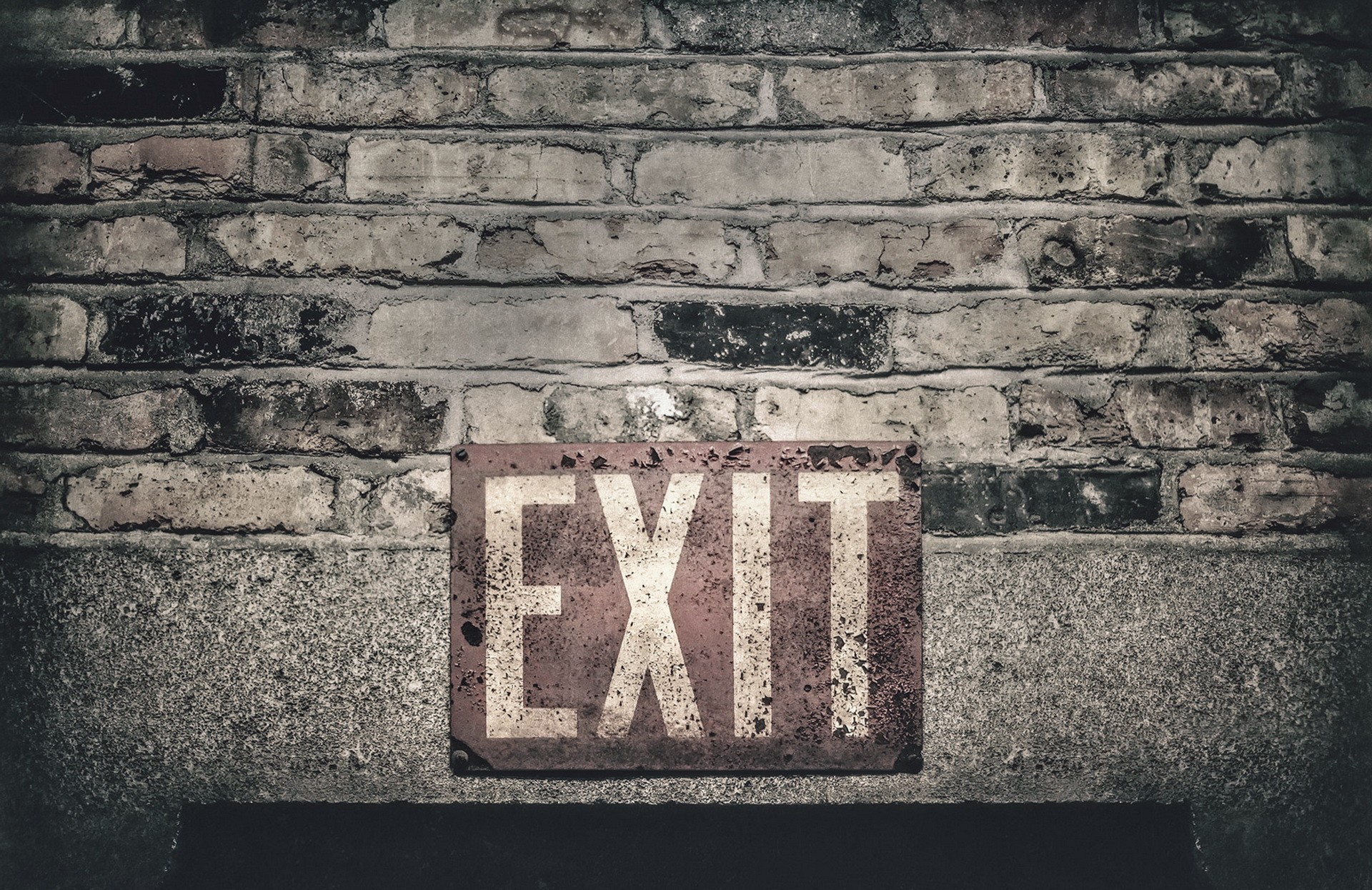 Exit Wall Sign 1920x1245