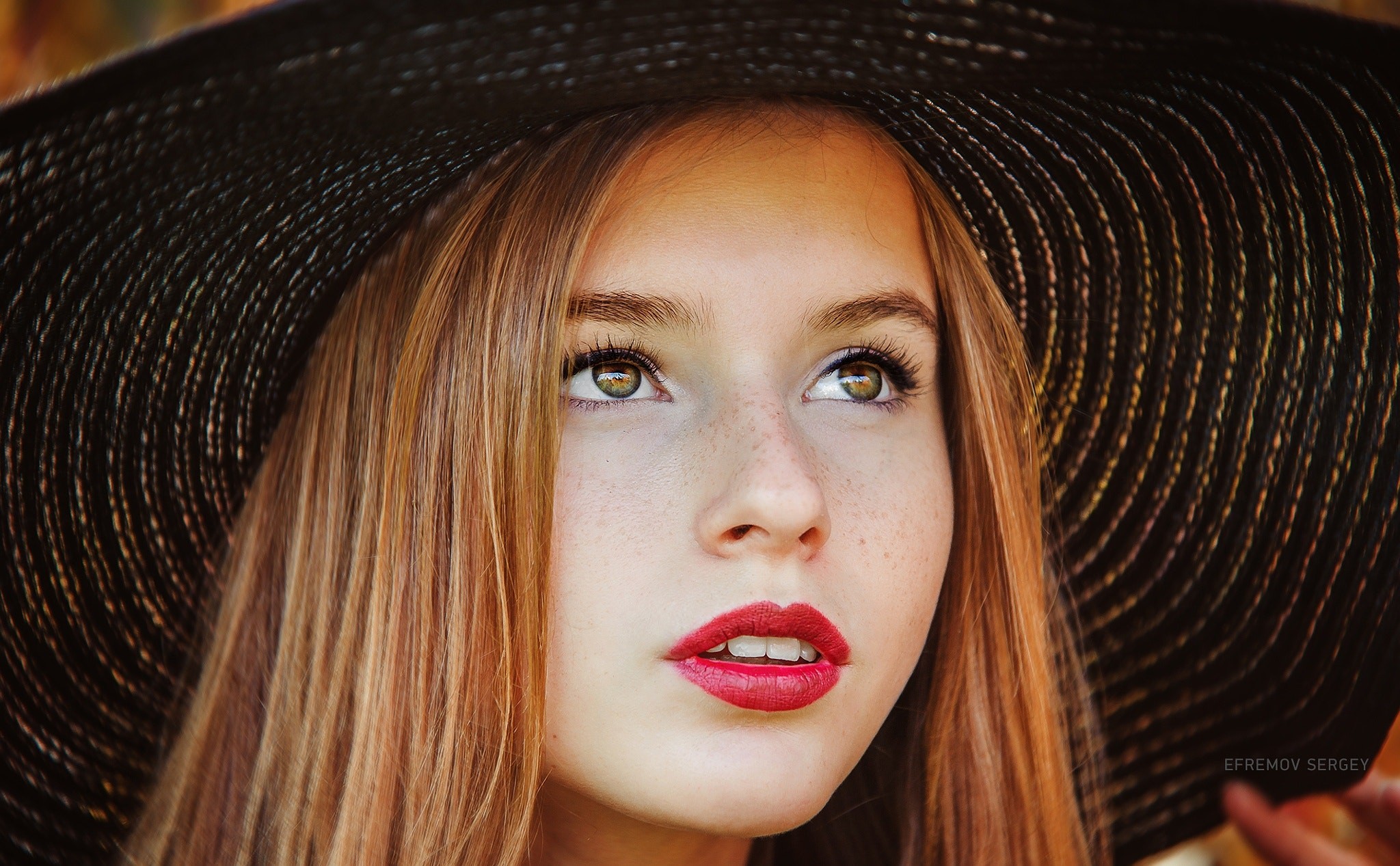 Women Portrait Hat Red Lipstick Redhead Face Auburn Hair Hazel Eyes Open Mouth Millinery Sergey Efre 2048x1267