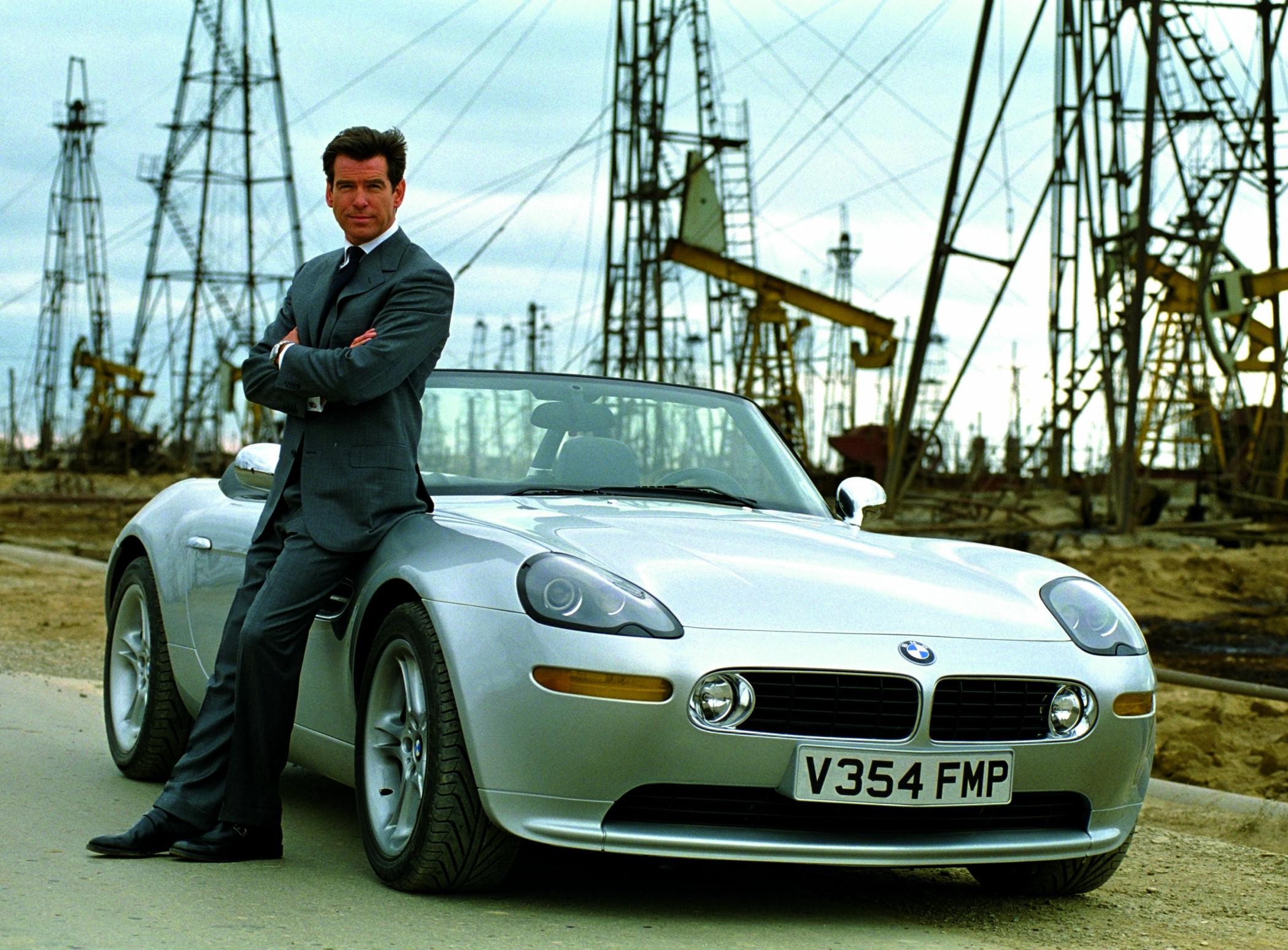 Pierce Brosnan Movies BMW Car Vehicle BMW Z8 2099x1548