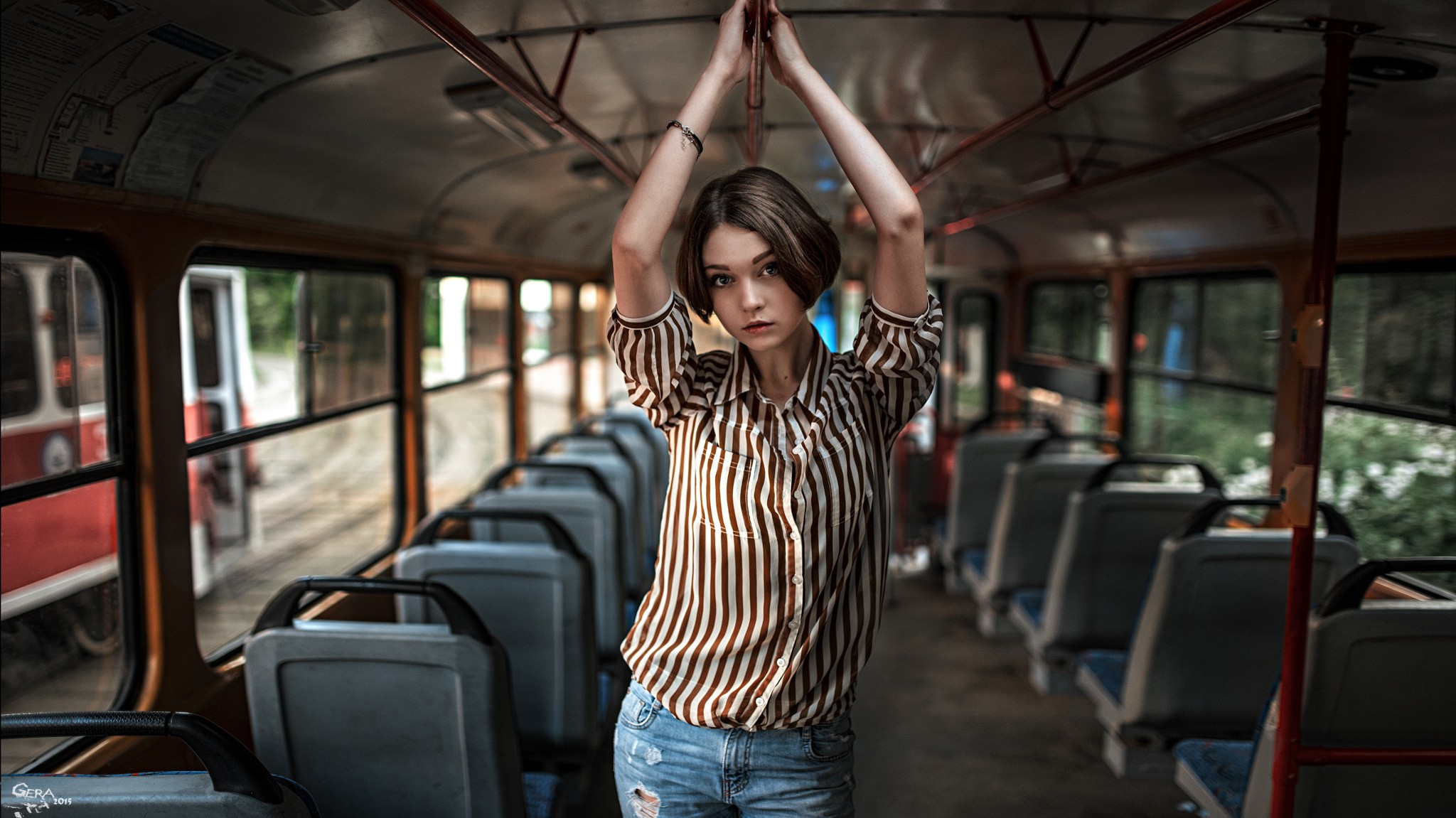 Women Model Portrait Short Hair Buses Brunette Looking At Viewer Olya Pushkina Torn Jeans Jeans 2048x1151