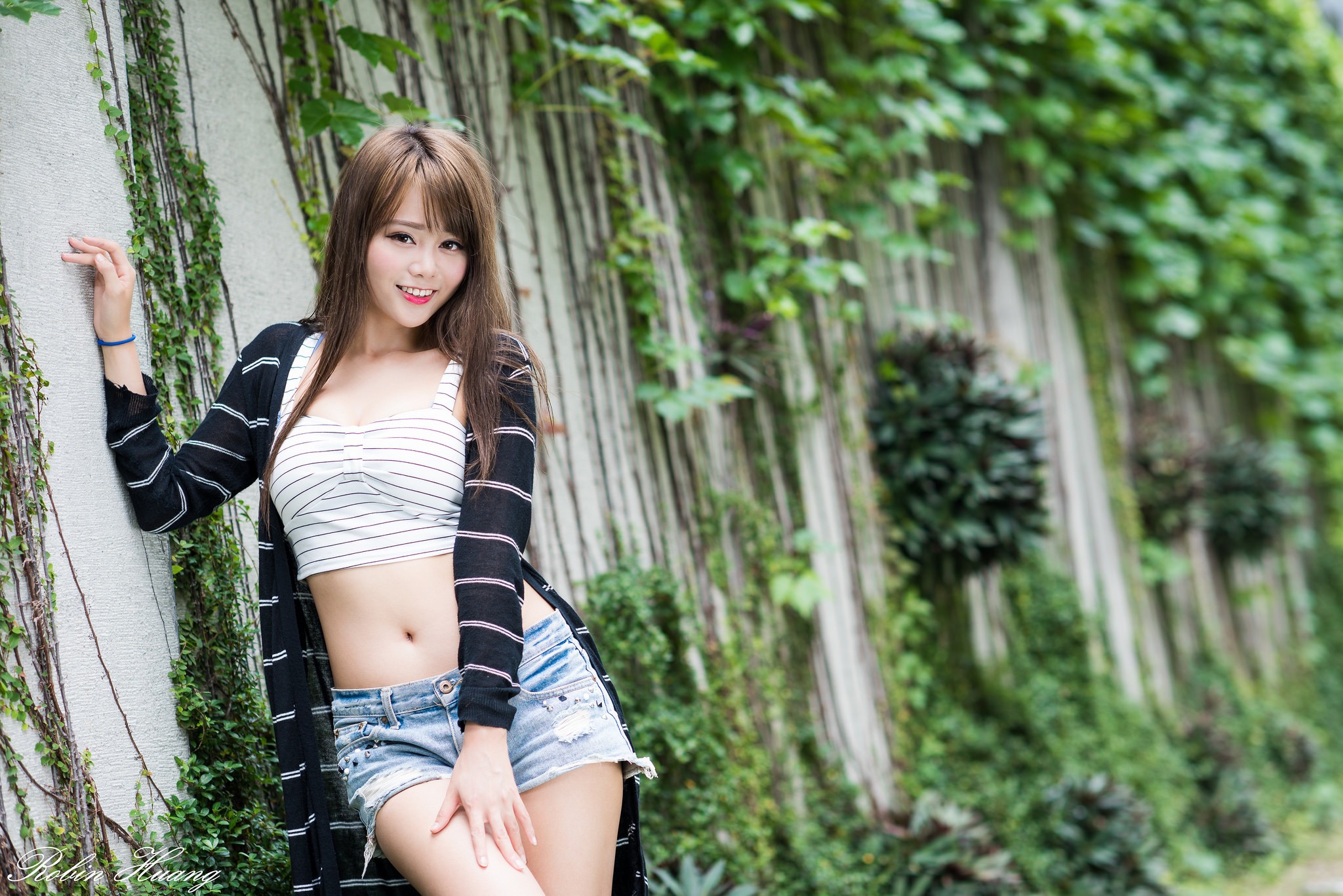 Crop Top Women Outdoors Brunette Long Hair Smiling Striped Clothing Sun Hui Tong 2048x1367