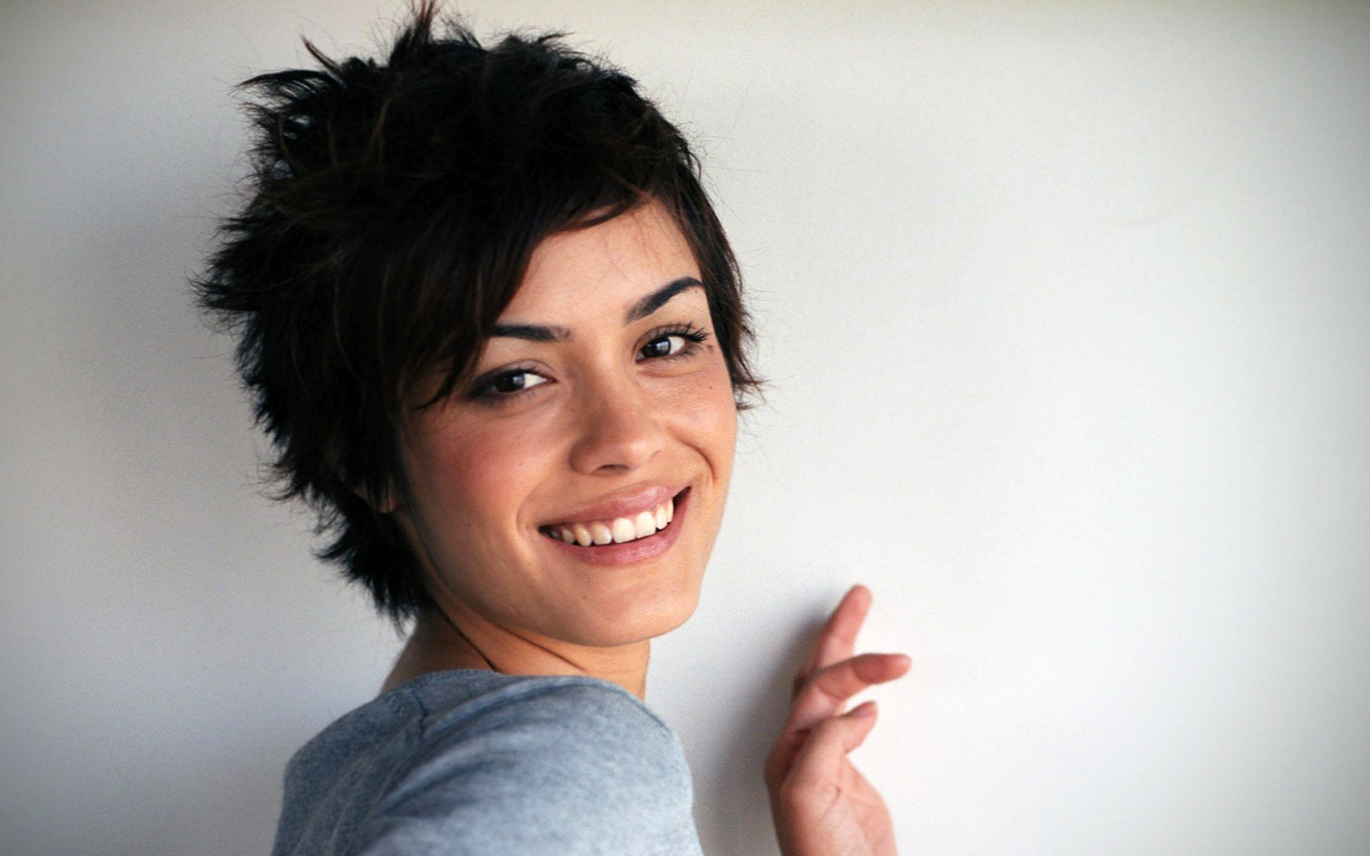 Shannyn Sossamon 1920x1200