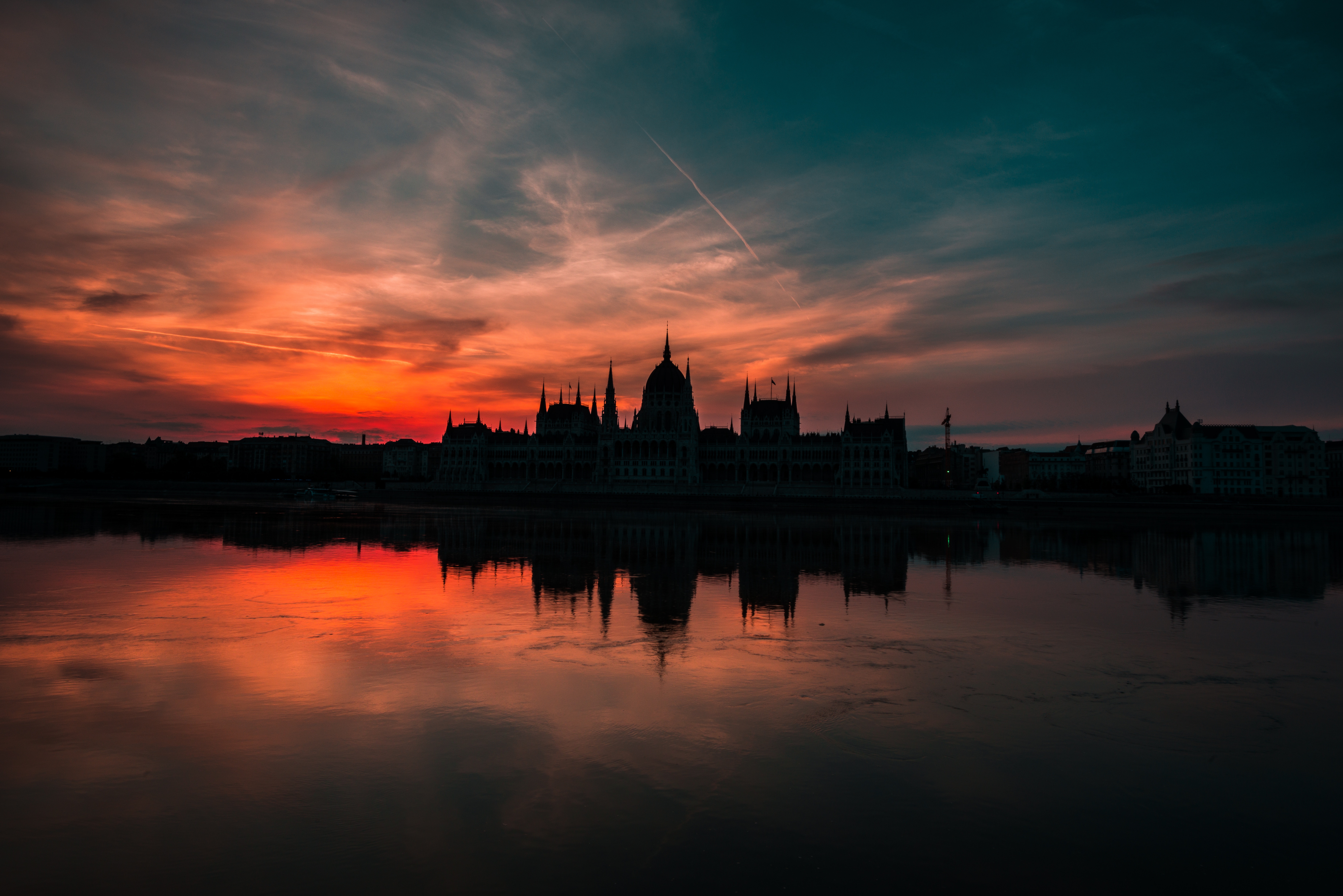 Budapest Hungary River Danube Reflection Hungarian Parliament Building Evening Sunset Clouds Old Bui 7360x4912