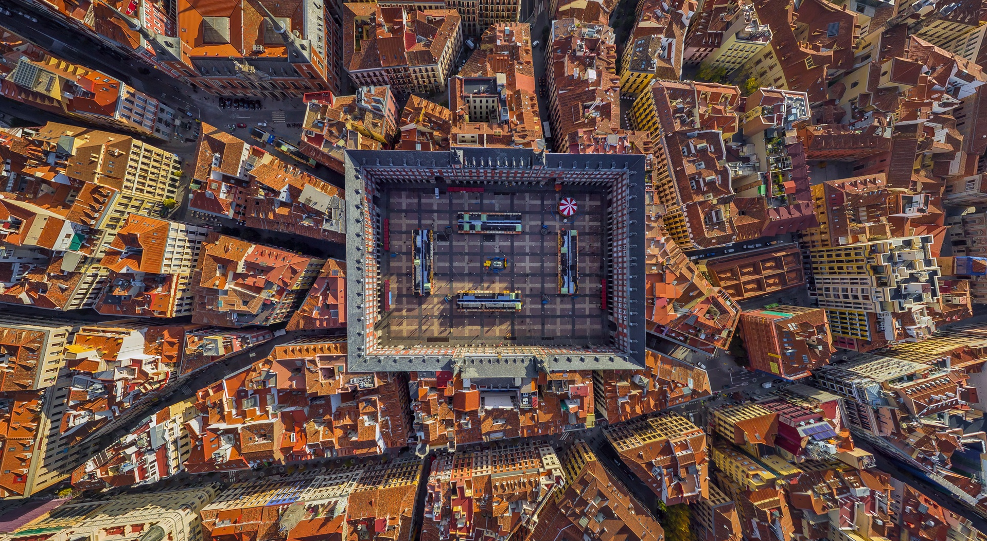 Madrid Cityscape Spain Rooftops 1918x1052