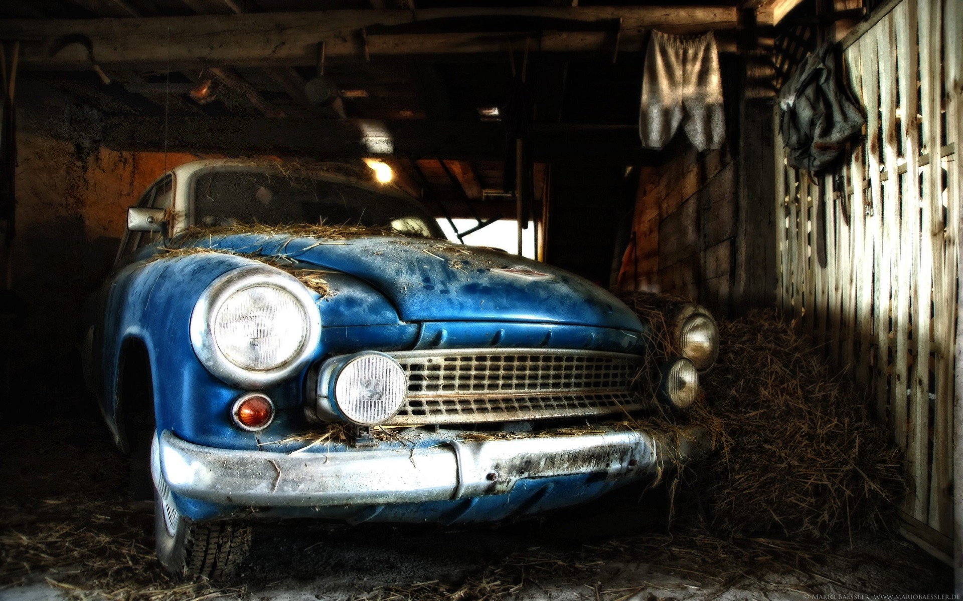Car Old Car Barn Hay Moskvich 1920x1200