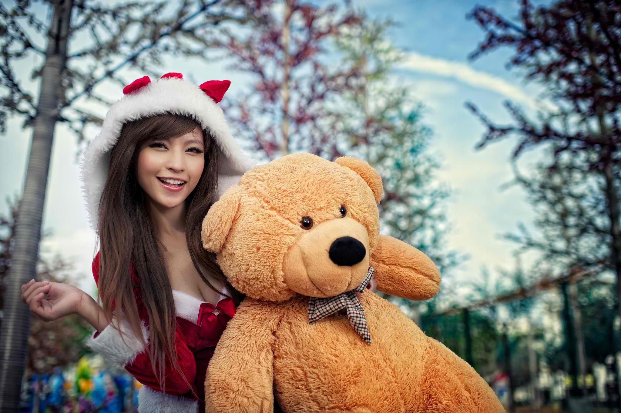 Asian Agnes Lim Santa Costume Long Hair Women Teddy Bears Model Brunette Wavy Hair Christmas 2048x1363