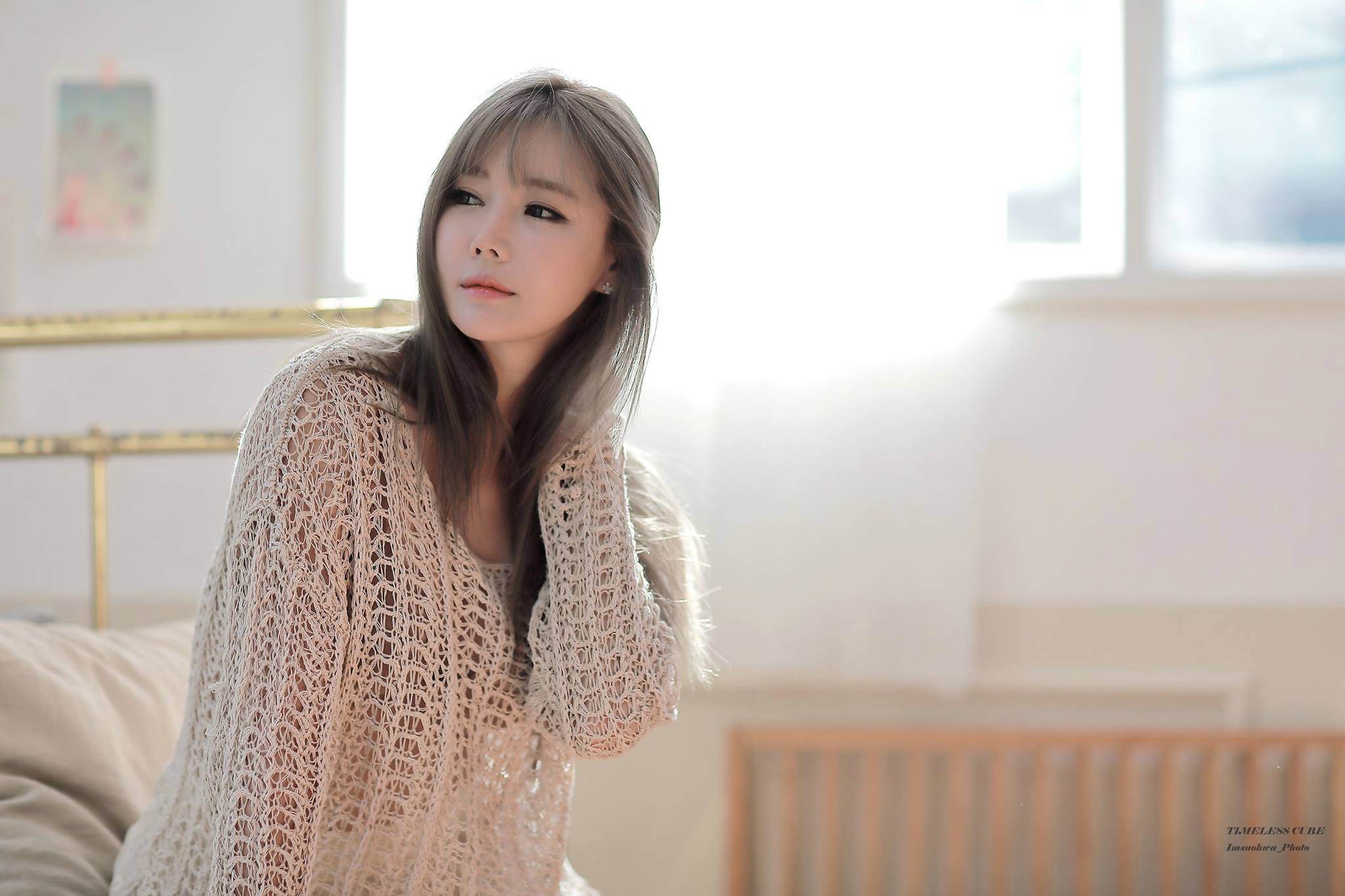Han Ga Eun Asian Model Long Hair Loose Clothing Hands In Hair Looking Into The Distance 2048x1365