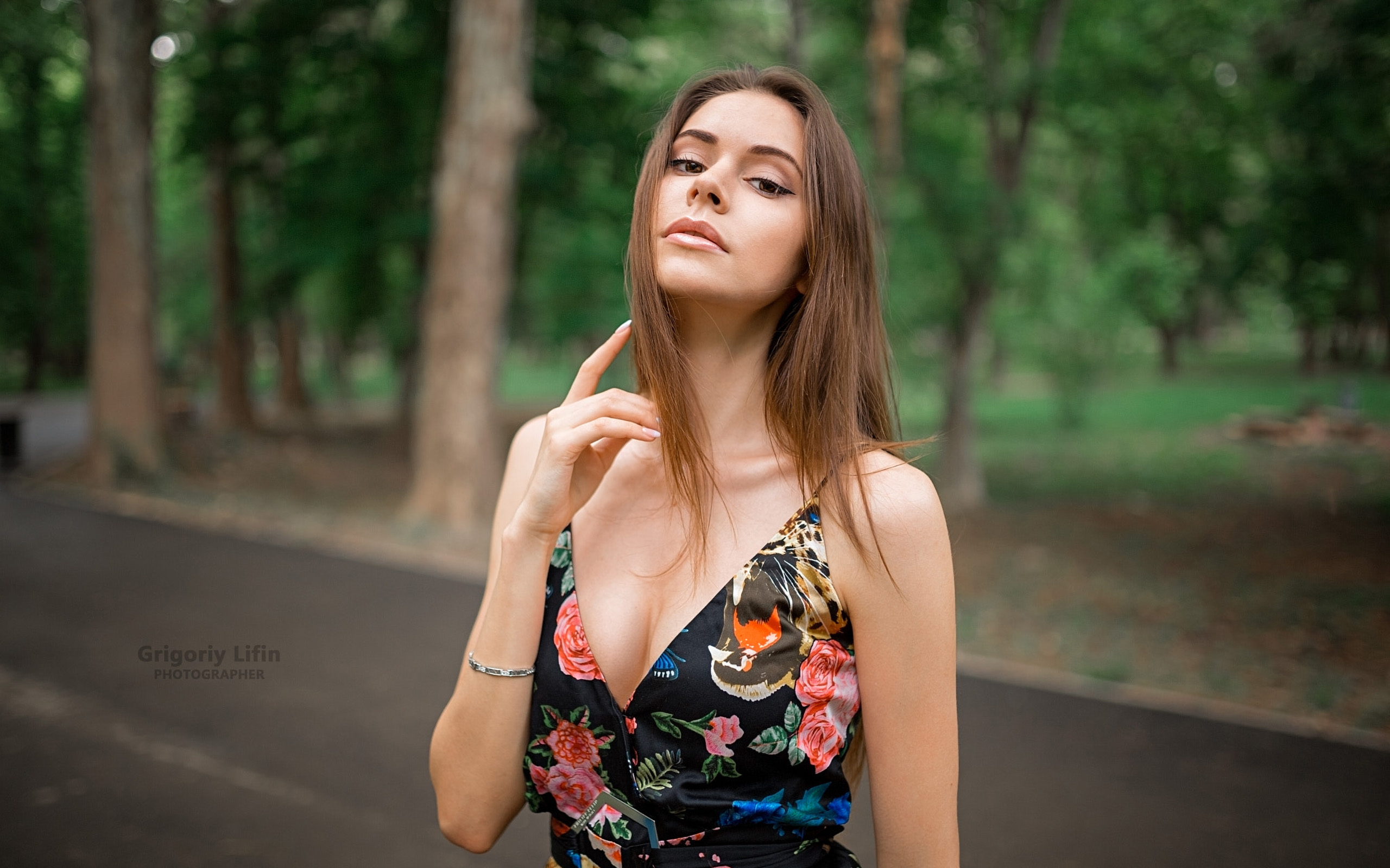 Women Grigoriy Lifin Eyeliner Trees Portrait Women Outdoors 2560x1600