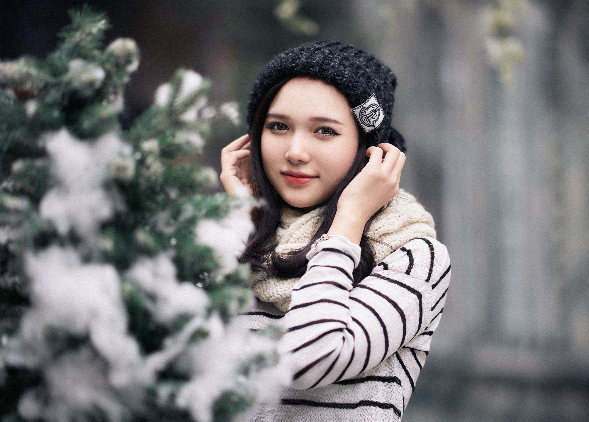 Women Model Asian Looking At Viewer Brunette Sweater Scarf Woolly Hat Depth Of Field Portrait Bokeh  2048x1466