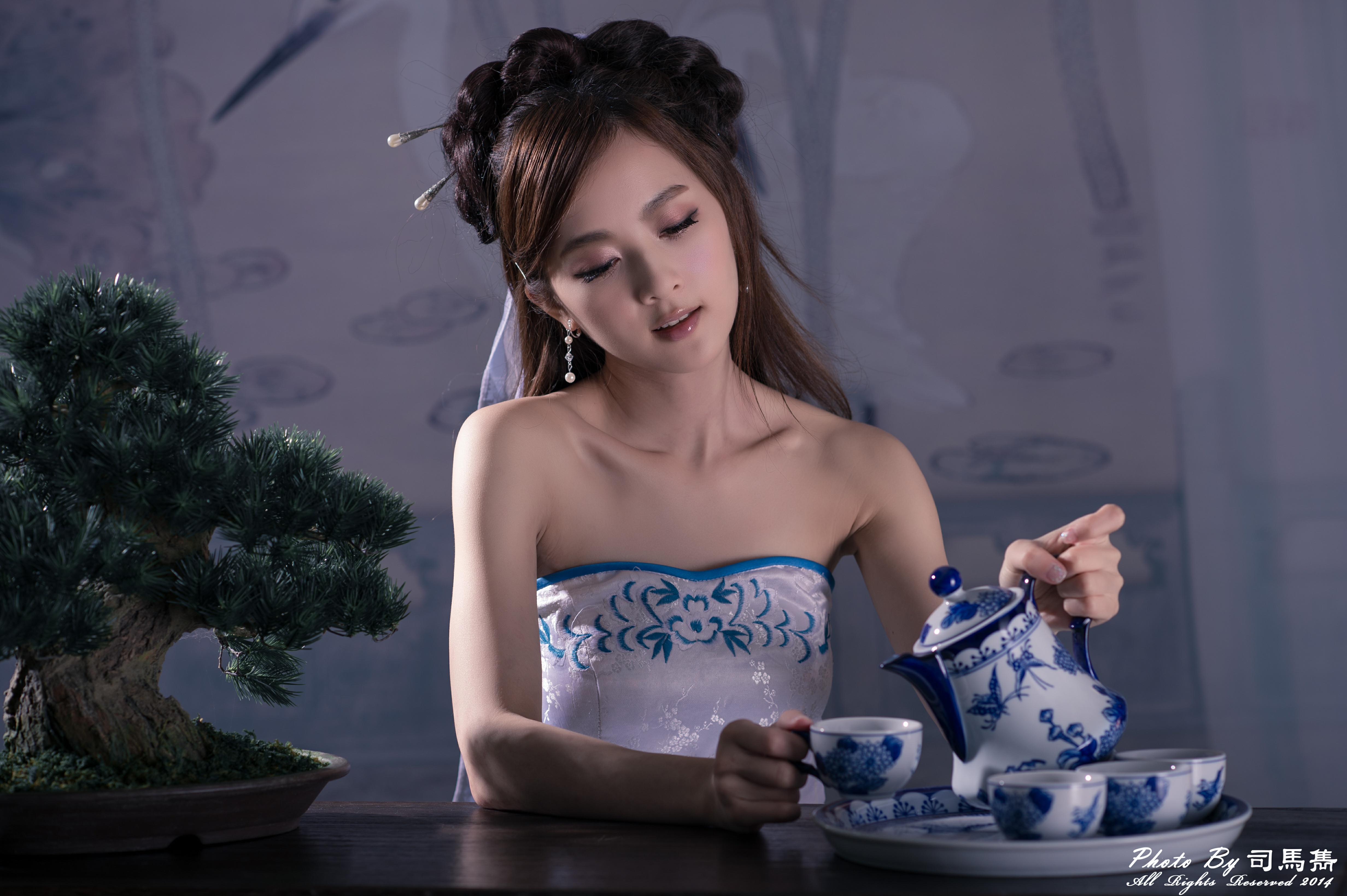 Mikako Zhang Kaijie Asian Taiwanese Chinese Hair Dress Hairpin Dress Bonsai Tea Set Cup China 4928x3280