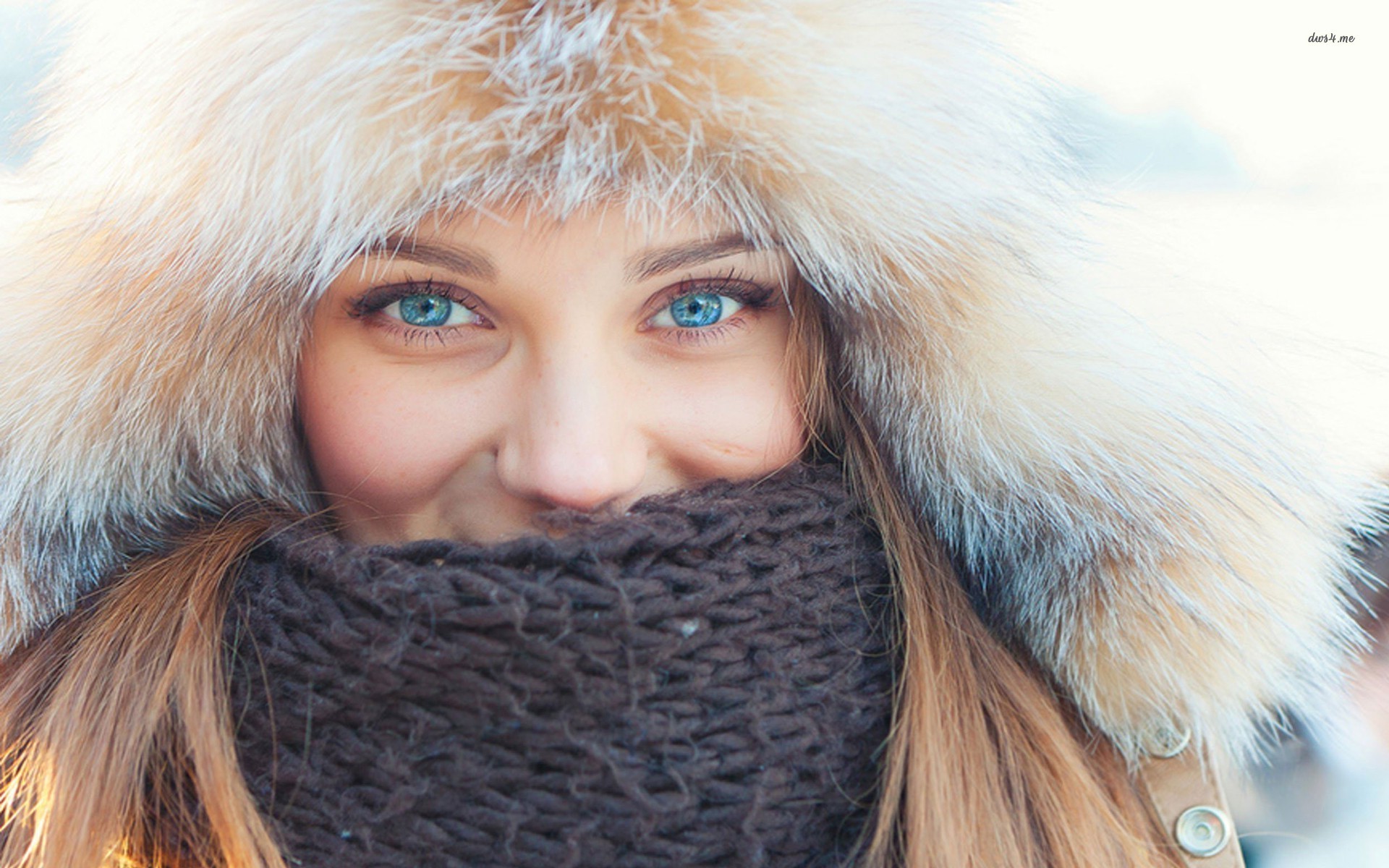 Women Fluffy Hat Blue Eyes Scarf Looking At Viewer 1920x1200