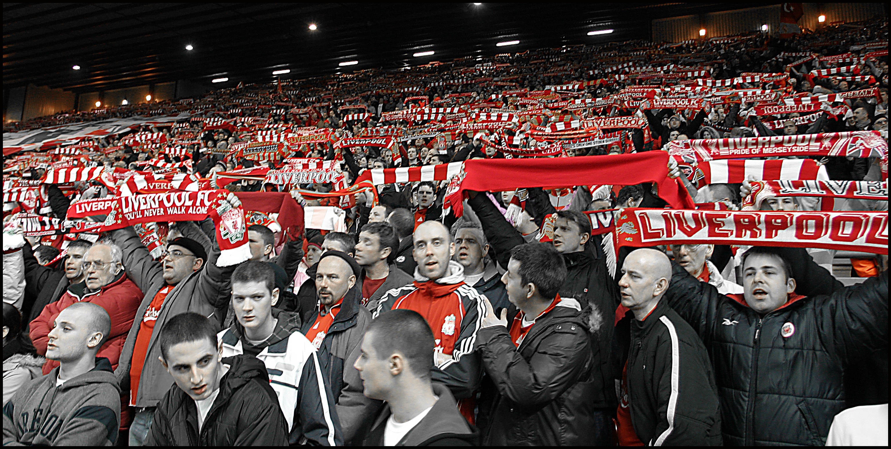 Liverpool FC Fans Selective Coloring 3072x1551