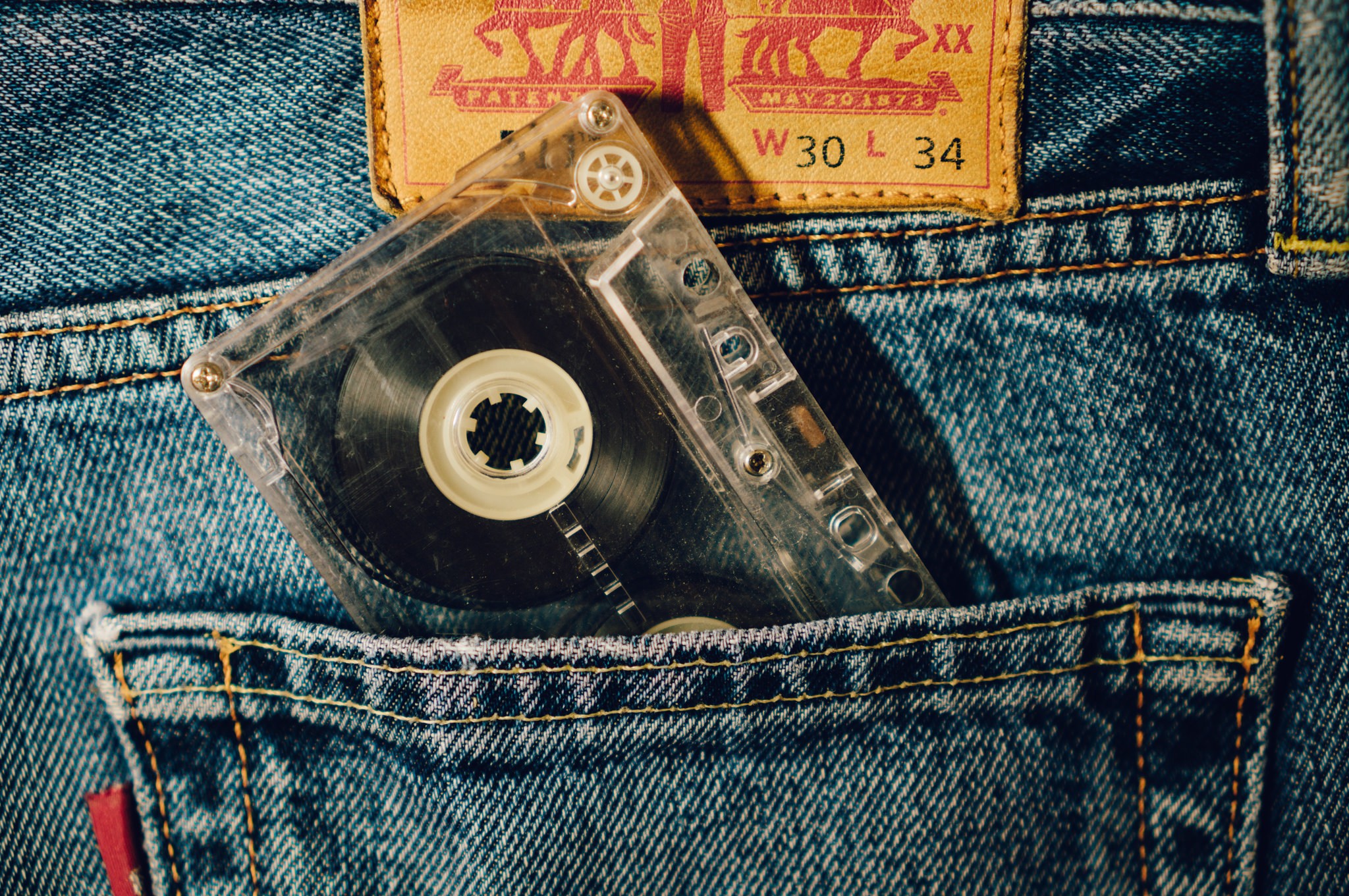 Cassette Jeans Denim Nostalgia 2048x1361