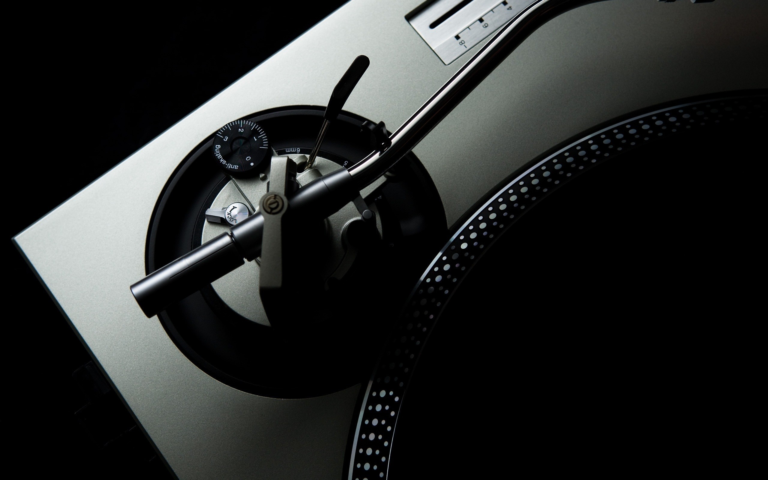 Technology Numbers Turntables 2560x1600