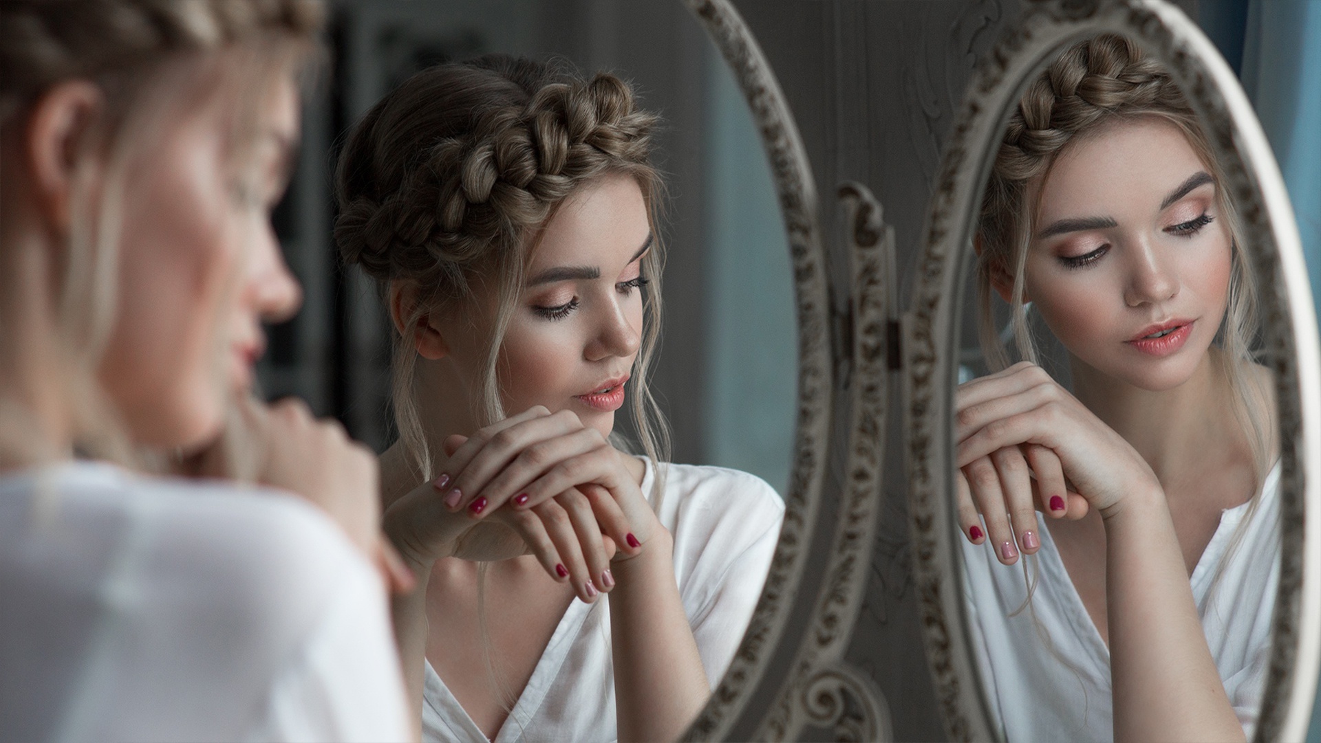 Portrait Mirror Reflection Women Painted Nails Makeup Face White Tops Vyacheslav Scherbakov Valeria  1920x1081