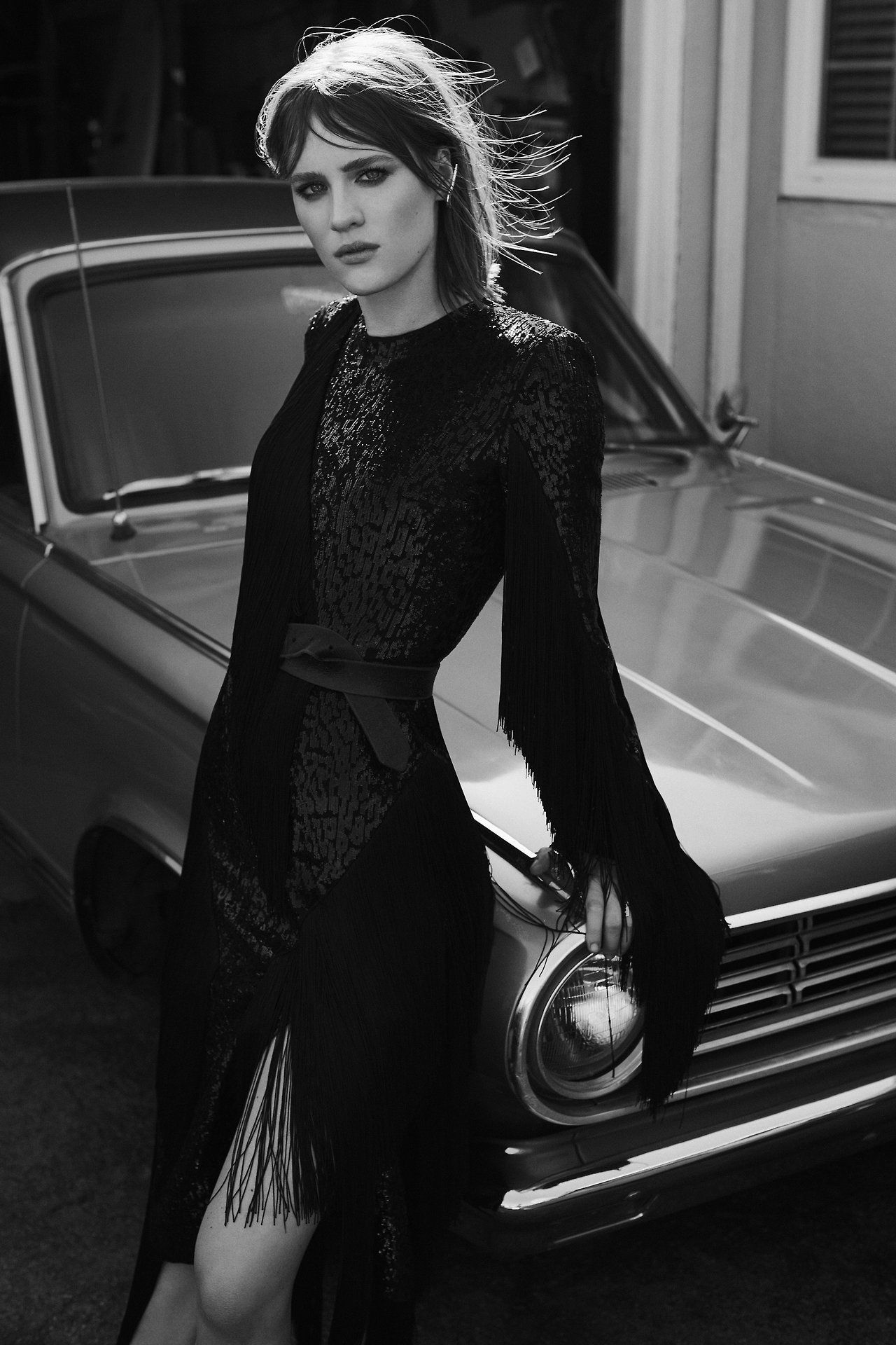 Mackenzie Davis Women Actress Vehicle Monochrome 1280x1920