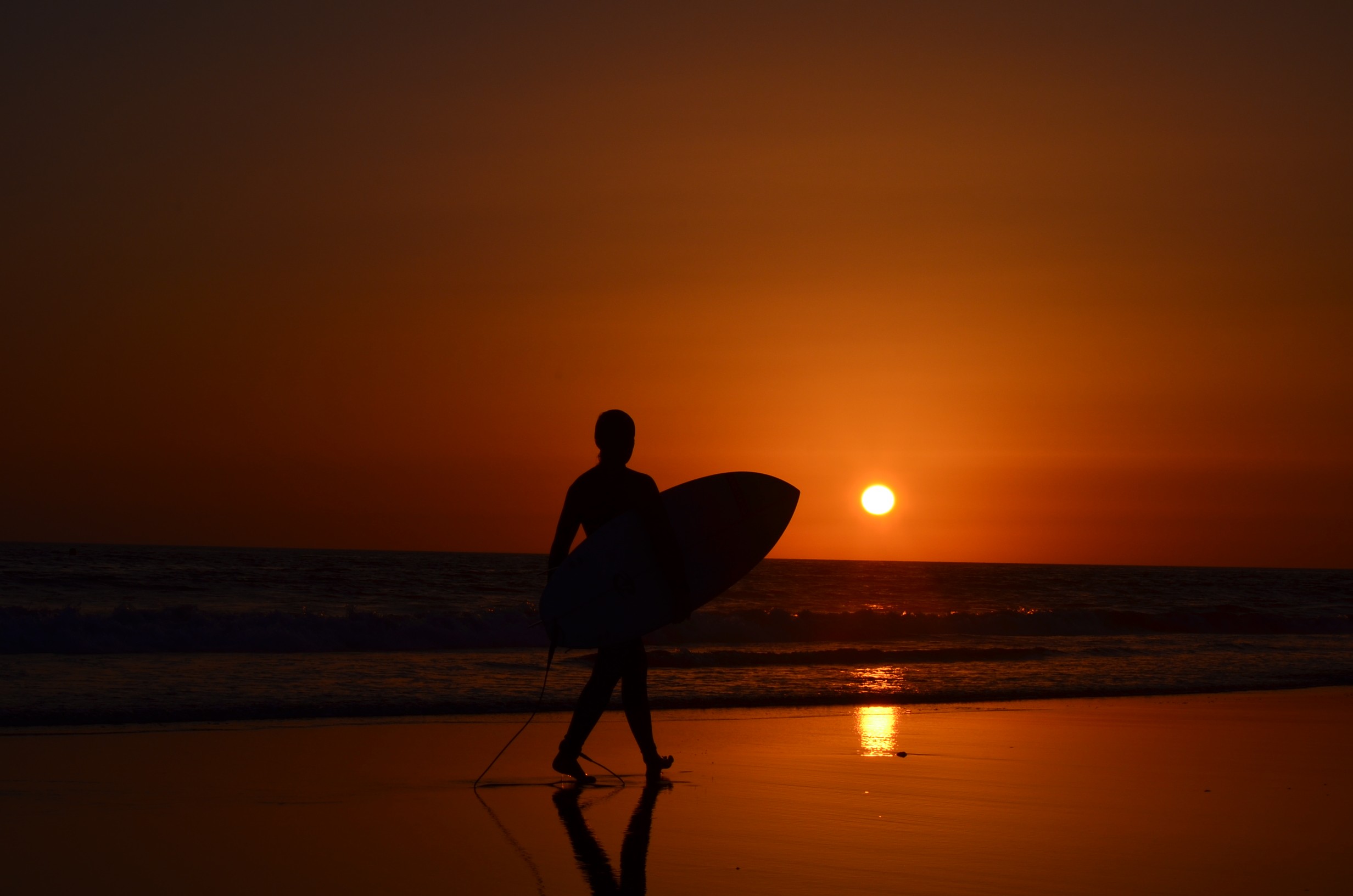 Surfing Sunset Waves Ozean Sea 2464x1632