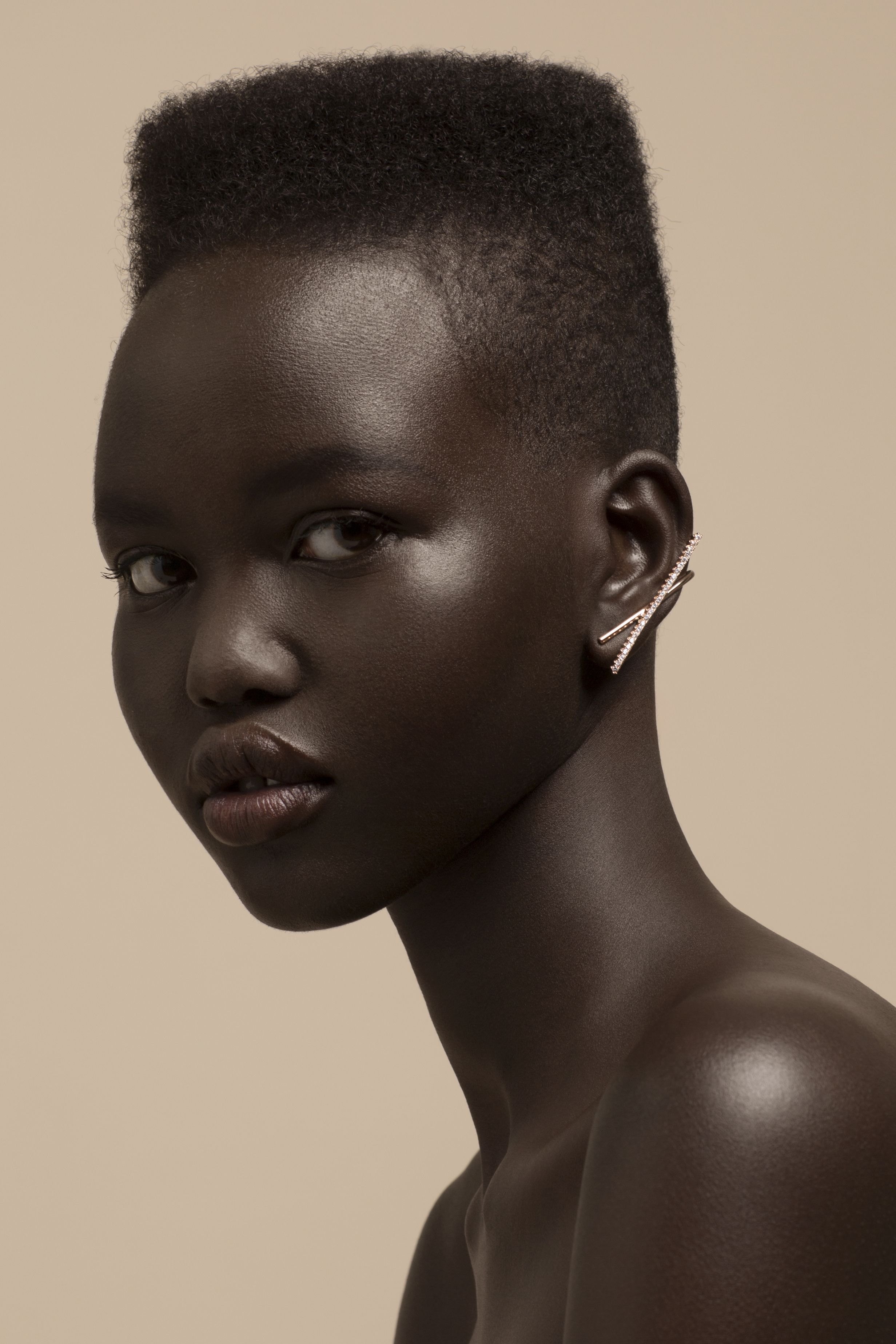Portrait Women African 2463x3694