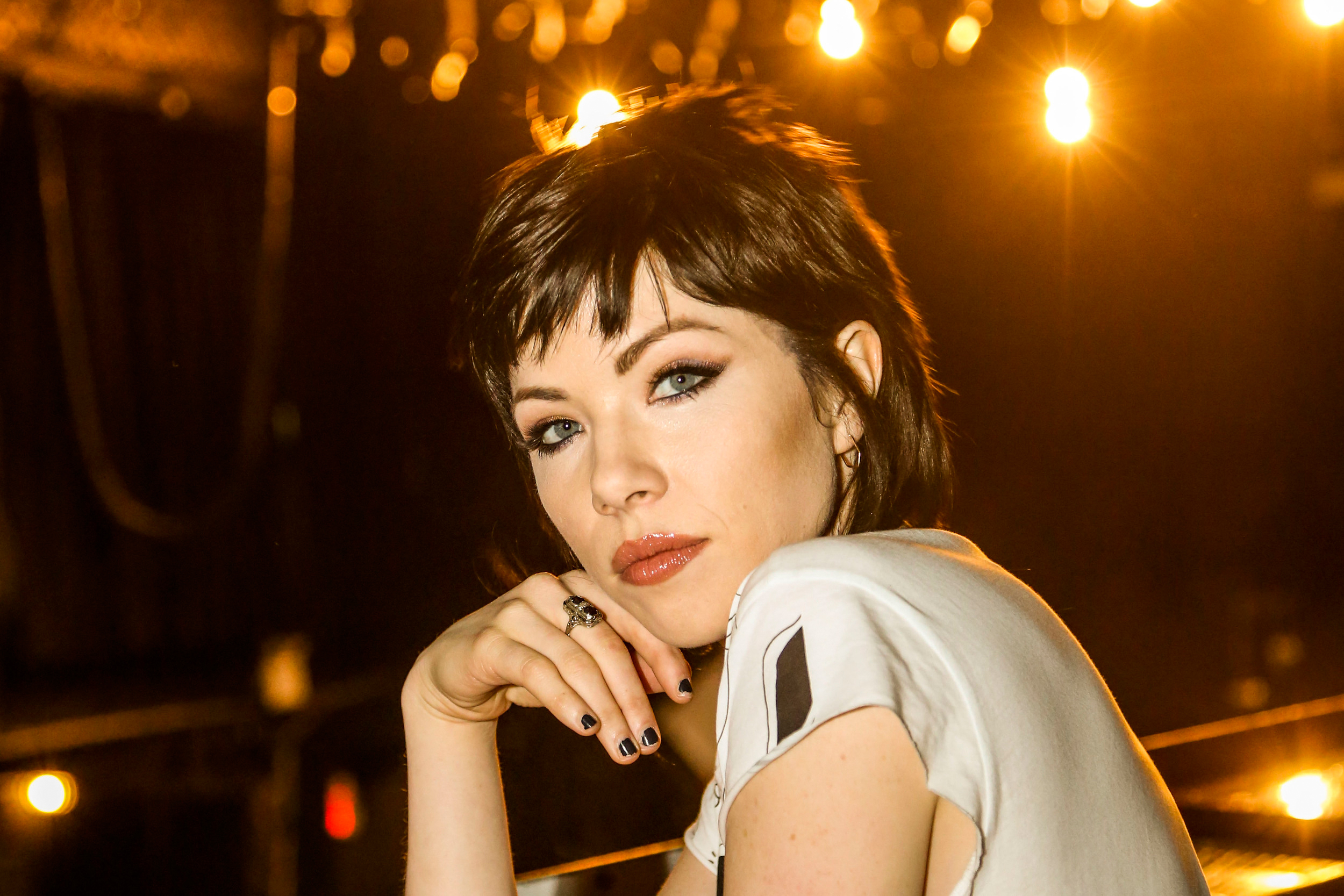 Carly Rae Jepsen Singer Canadian Brunette Blue Eyes 2500x1667