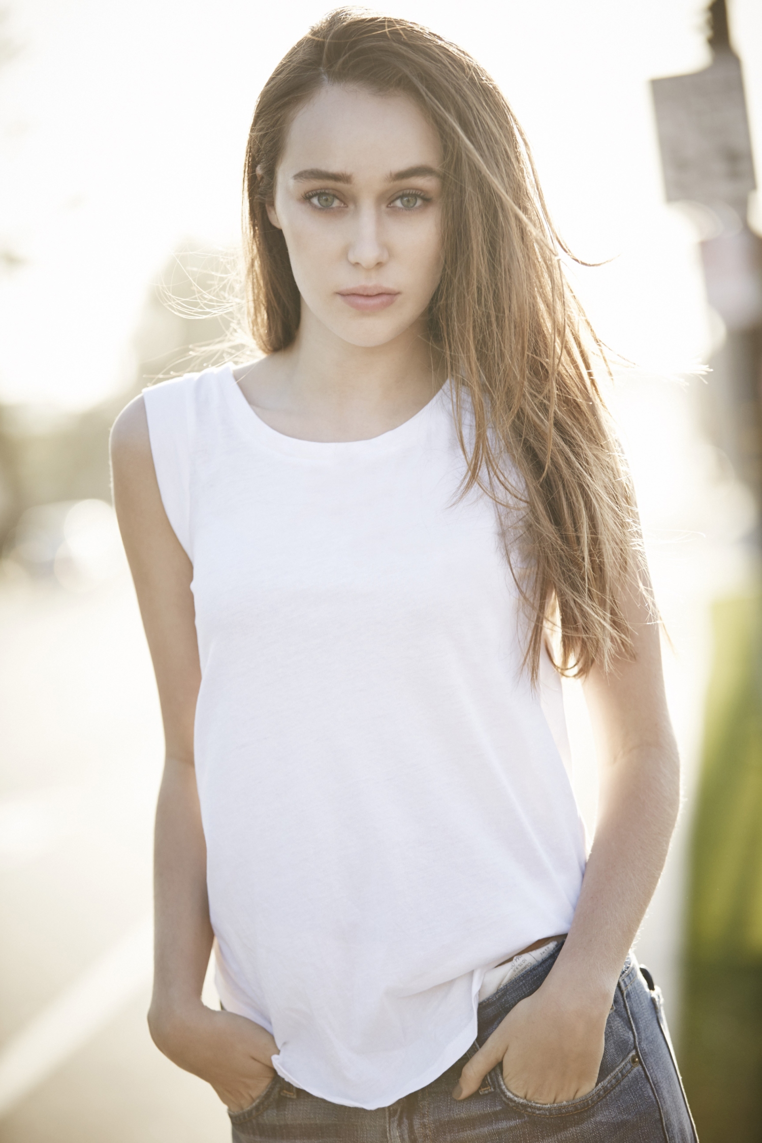 Alycia Debnam Carey Women Actress Brunette Long Hair Green Eyes Looking At Viewer 1500x2250