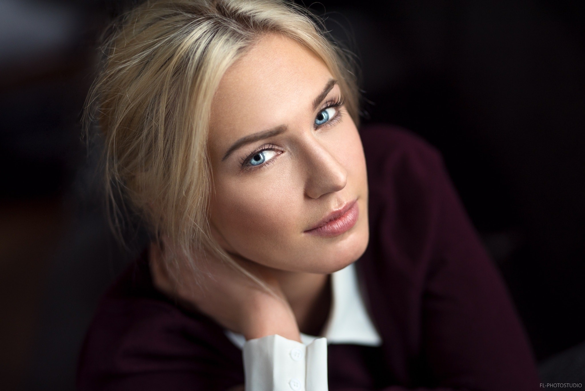 Women Face Portrait Blonde Blue Eyes Depth Of Field Eva Mikulski Lods Franck 2048x1367