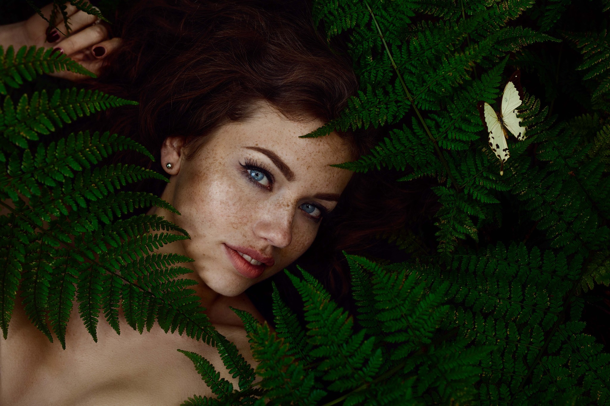 Women Model Face Portrait Plants Redhead Svetlana Grabenko Blue Eyes Freckles Brunette Looking At Vi 2048x1365