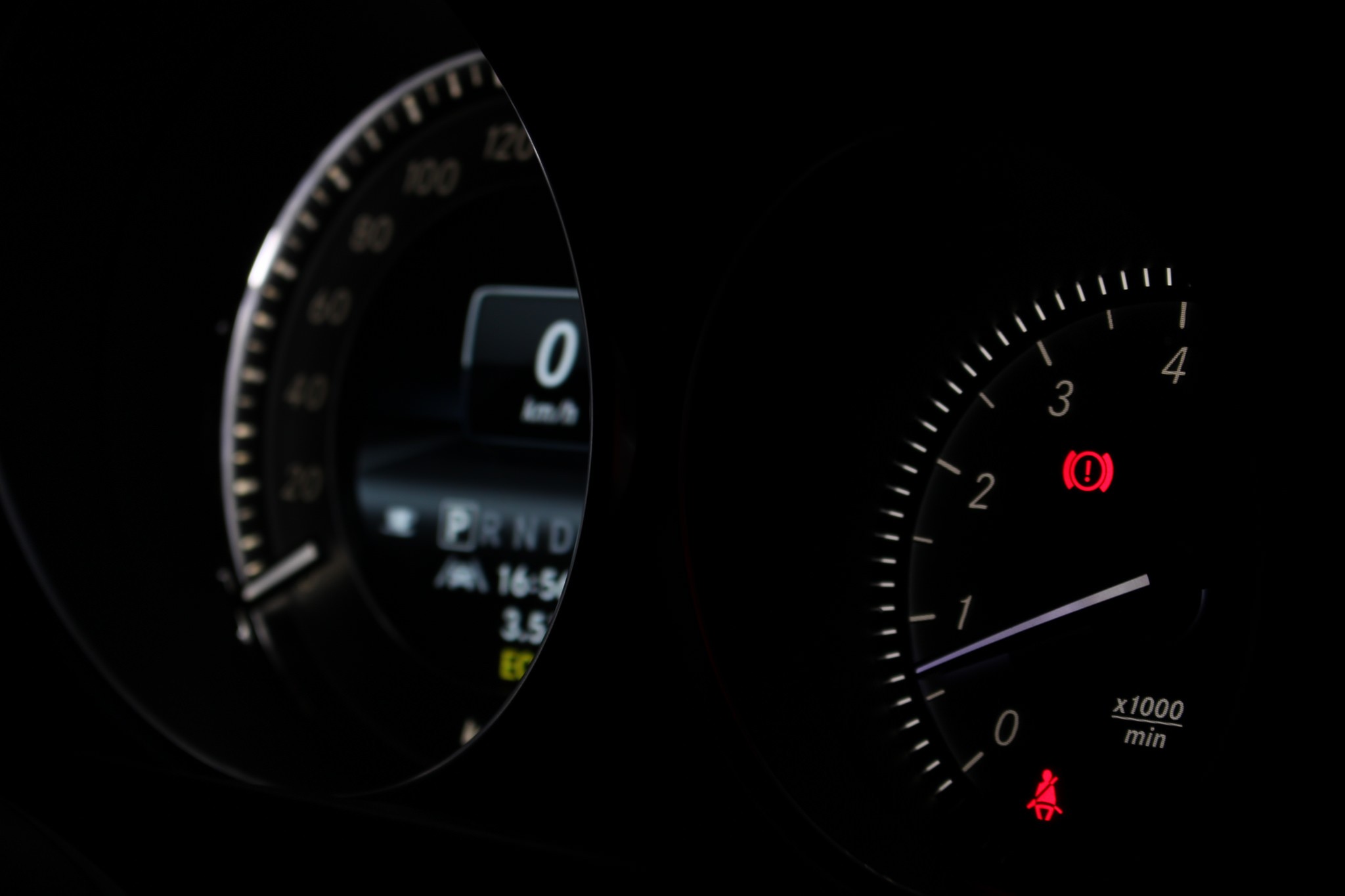 Speedometer Mercedes Benz 2048x1365