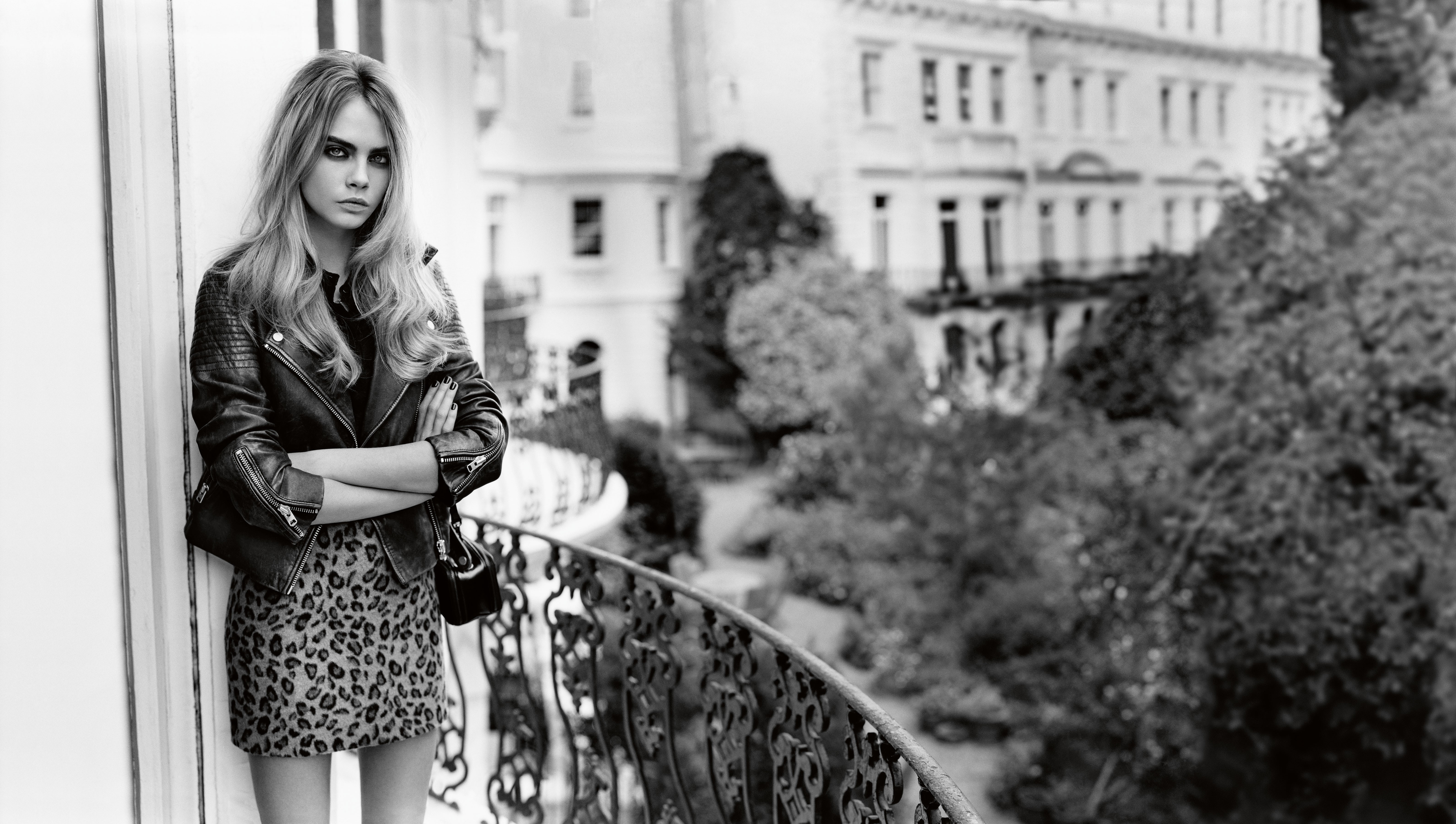 Women Celebrity Cara Delevingne Arms Crossed Blonde Animal Print Leather Jackets Smoky Eyes Looking  6359x3600