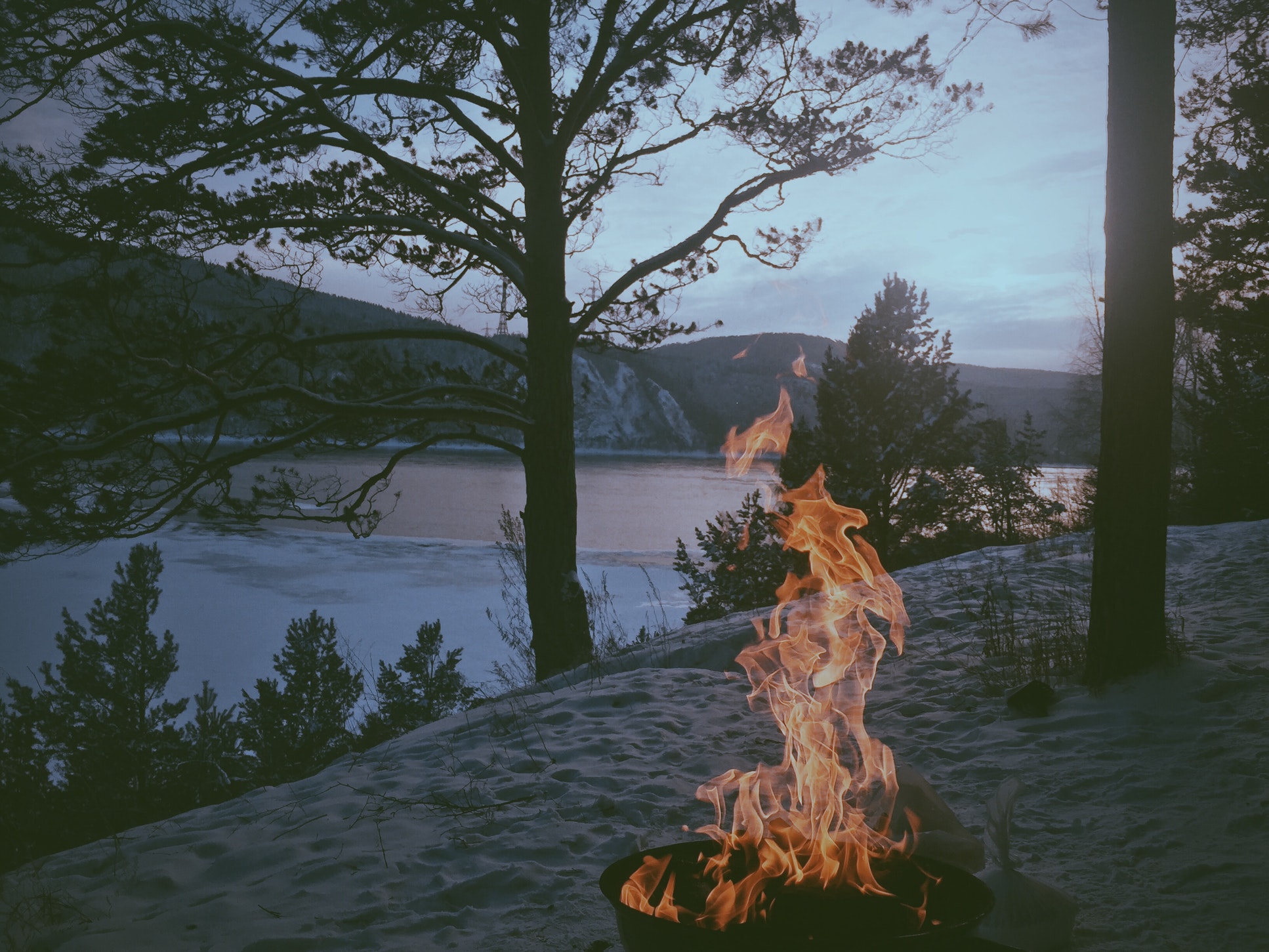 Landscape Nature Photography Russia Nikita Velikanin Mountains Lake Sand Bonfires Chill Out Trees Su 1934x1451