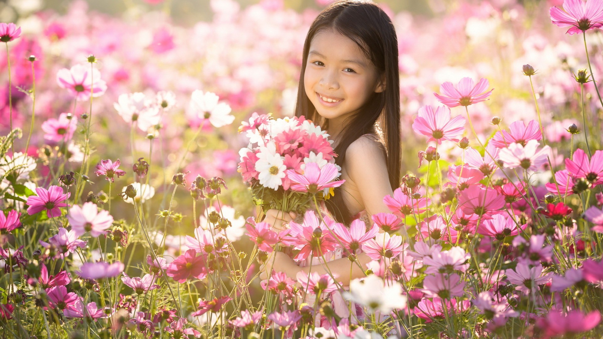 Children Smiling Brunette Flowers Bouquets Asian 1920x1080