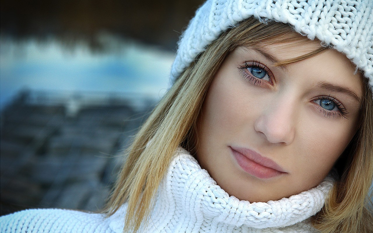Women Blonde Portrait Eyes Turtlenecks Women With Hats White Sweater Smiling Face Wool Cap Woolen 1280x800