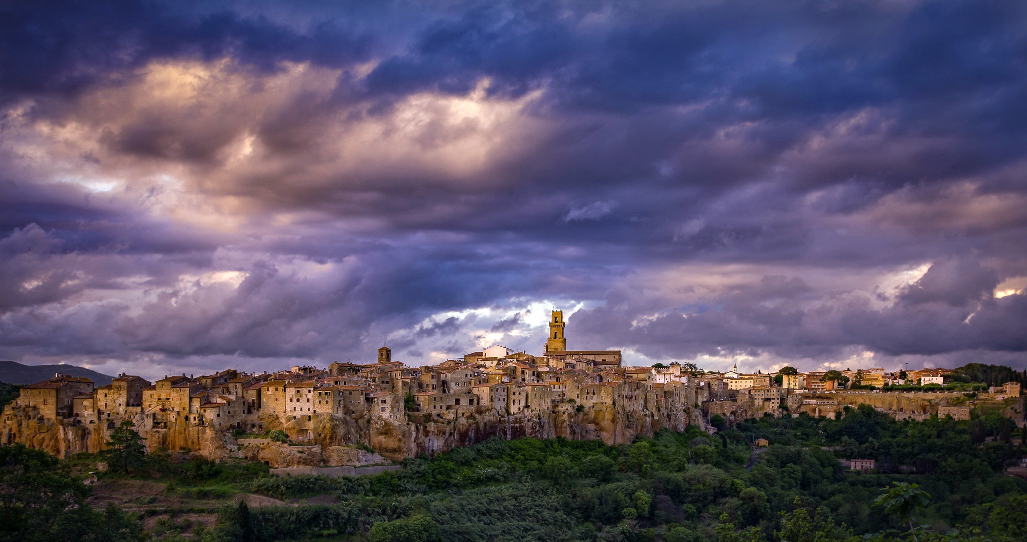 Tuscany Town Sky Clouds Italy Old Building Pitigliano 2047x1080