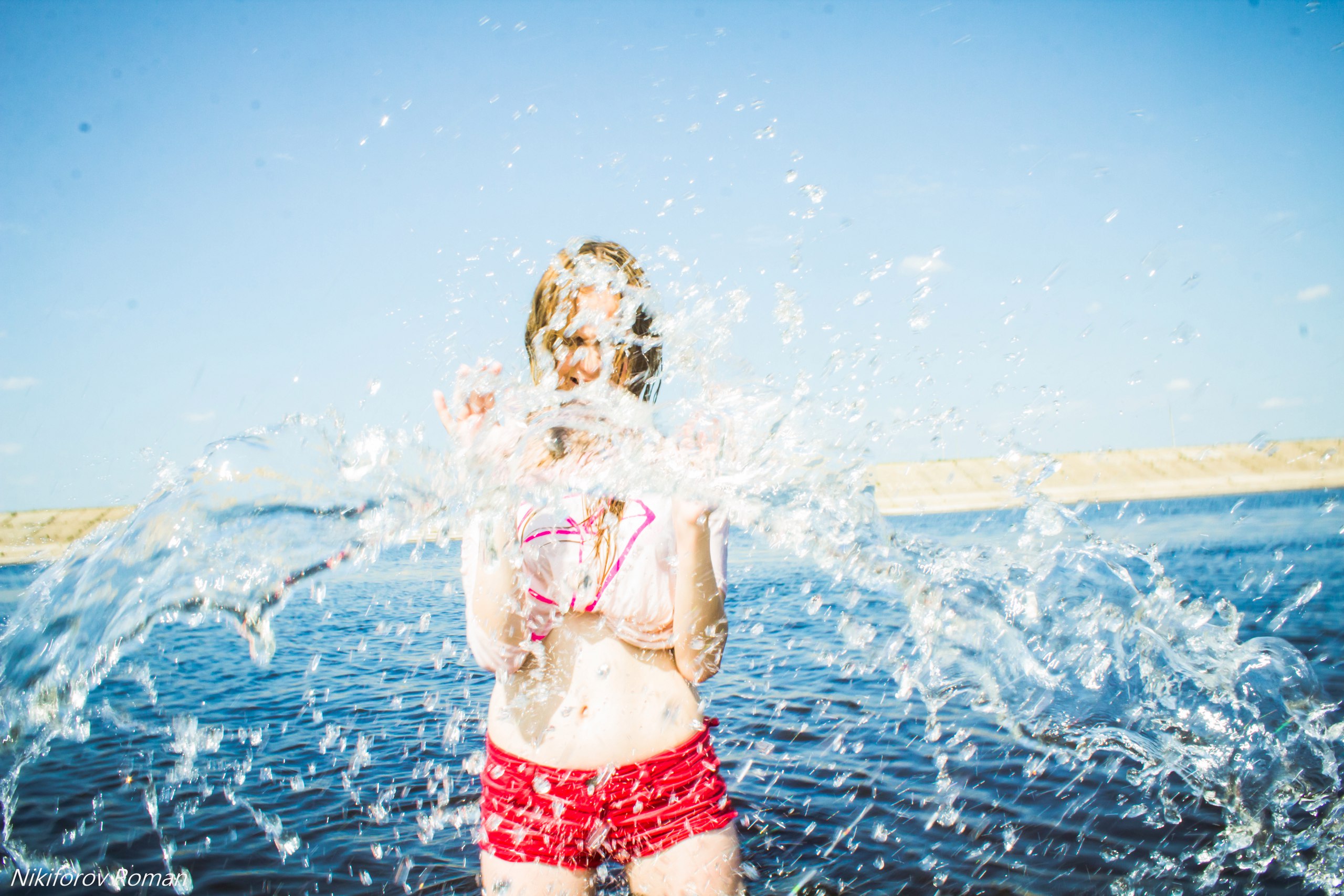 Women Model Water Water Splash Women Outdoors 2560x1707