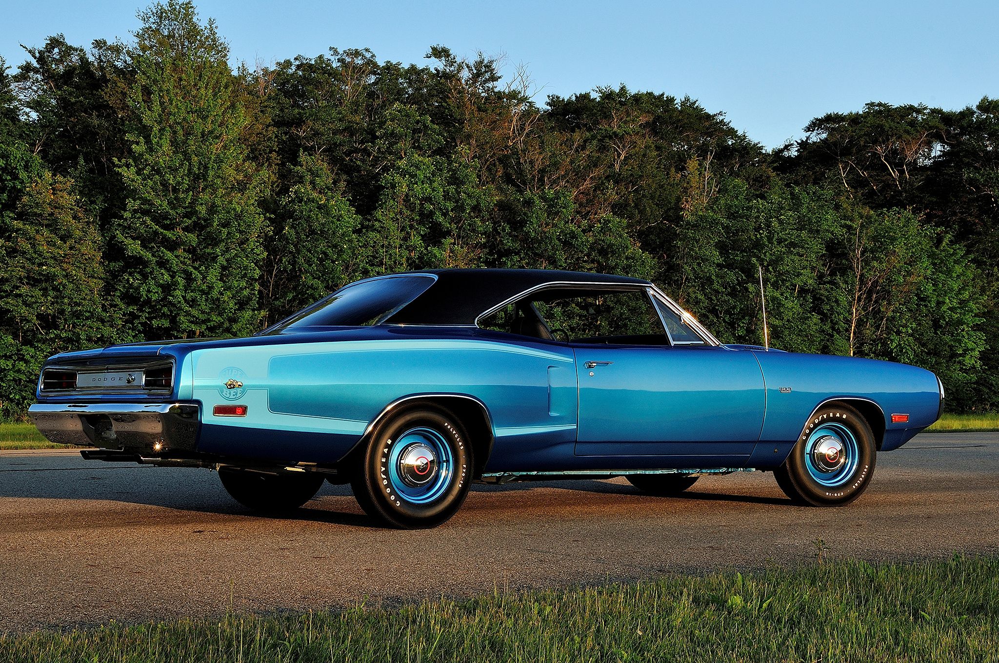 Dodge Coronet Super Bee Hardtop Coupe 2048x1360