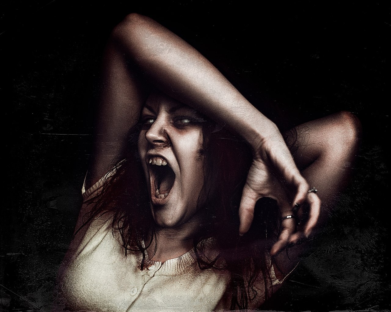 Horror Women Screaming Open Mouth 1280x1020