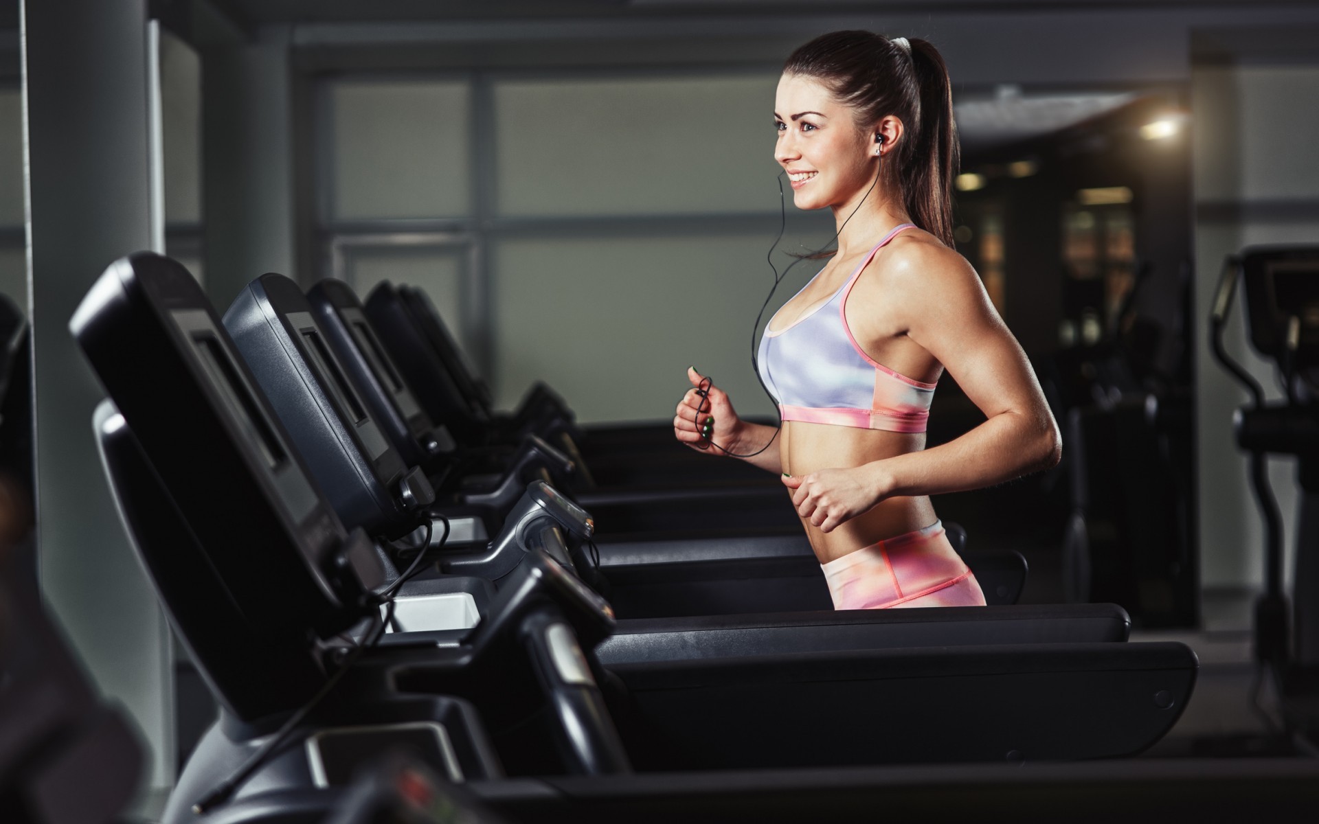 Women Model Brunette Long Hair Sports Gyms Gym Clothes Running Smiling Exercising Skinny Treadmills  1920x1200