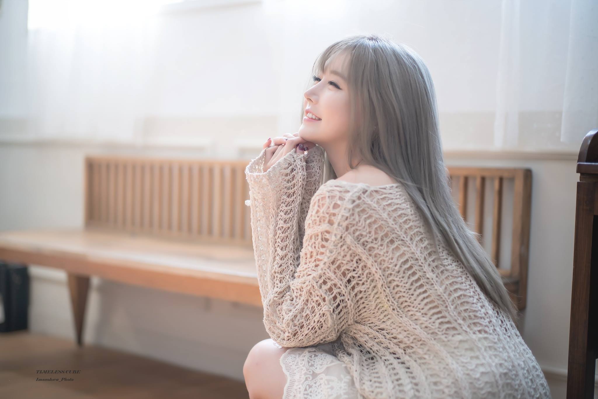 Han Ga Eun Asian Model Long Hair Loose Clothing Smiling 2048x1366