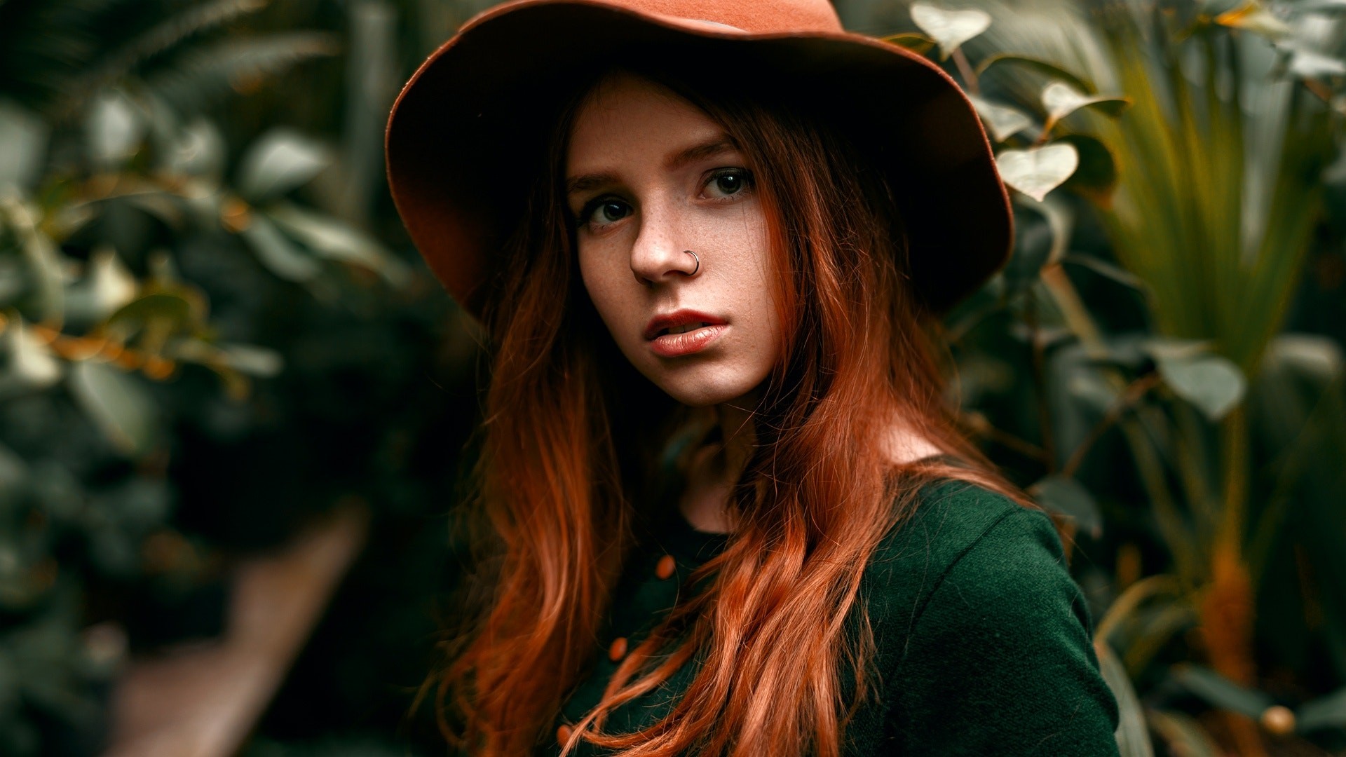 Maks Kuzin Women Model Long Hair Redhead Face Hat Looking At Viewer Millinery Piercing 1920x1080