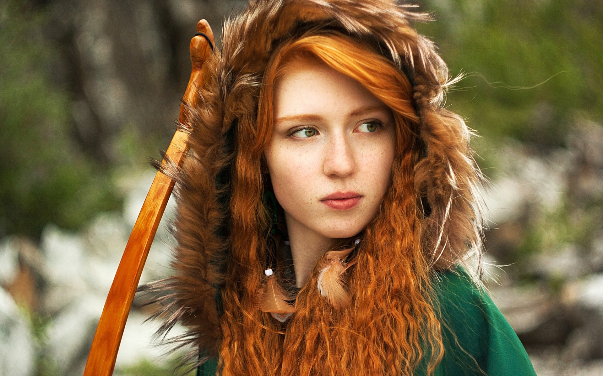 Women Model Redhead Long Hair Curly Hair Face Women Outdoors Green Eyes Freckles Fur Coats Bow Feath 1920x1200
