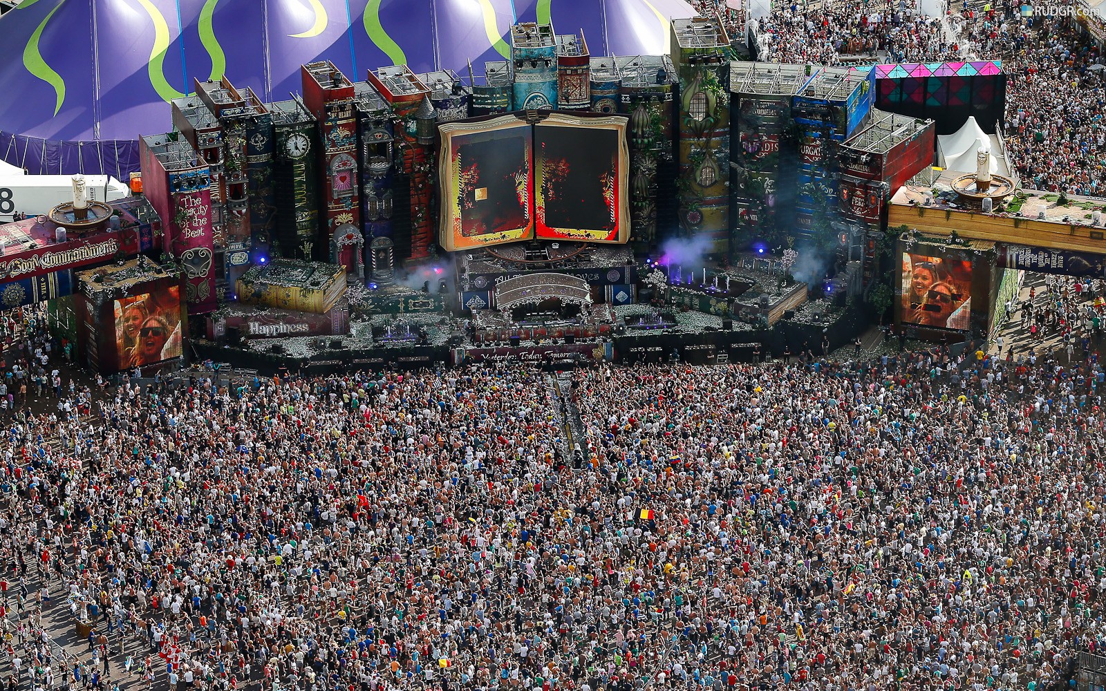 Concerts Music Festival Tomorrowland Crowds 1600x1000