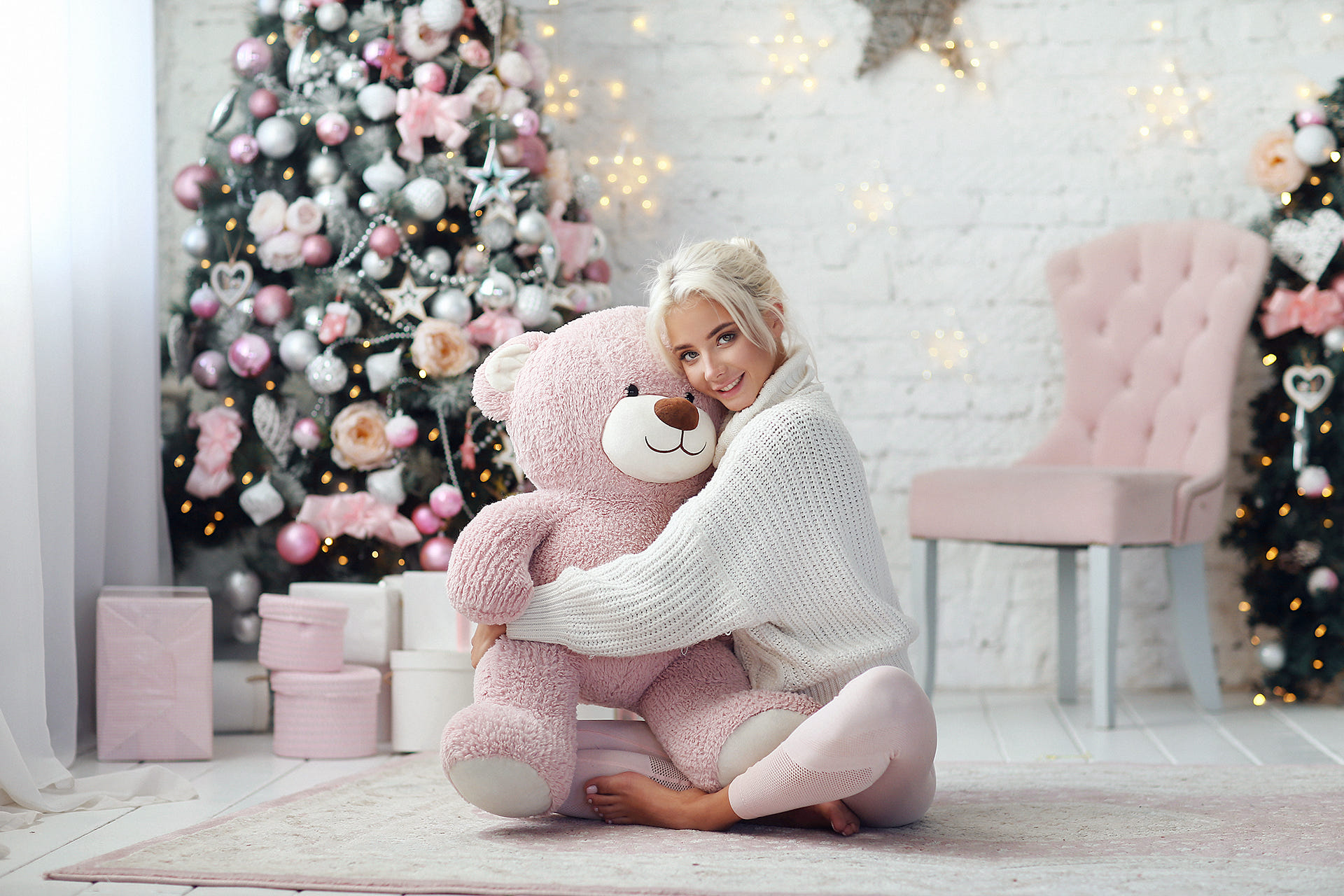 Women Hairbun Dmitry Arhar Christmas Tree Smiling Teddy Bears Chair Presents On The Floor White Swea 1920x1280