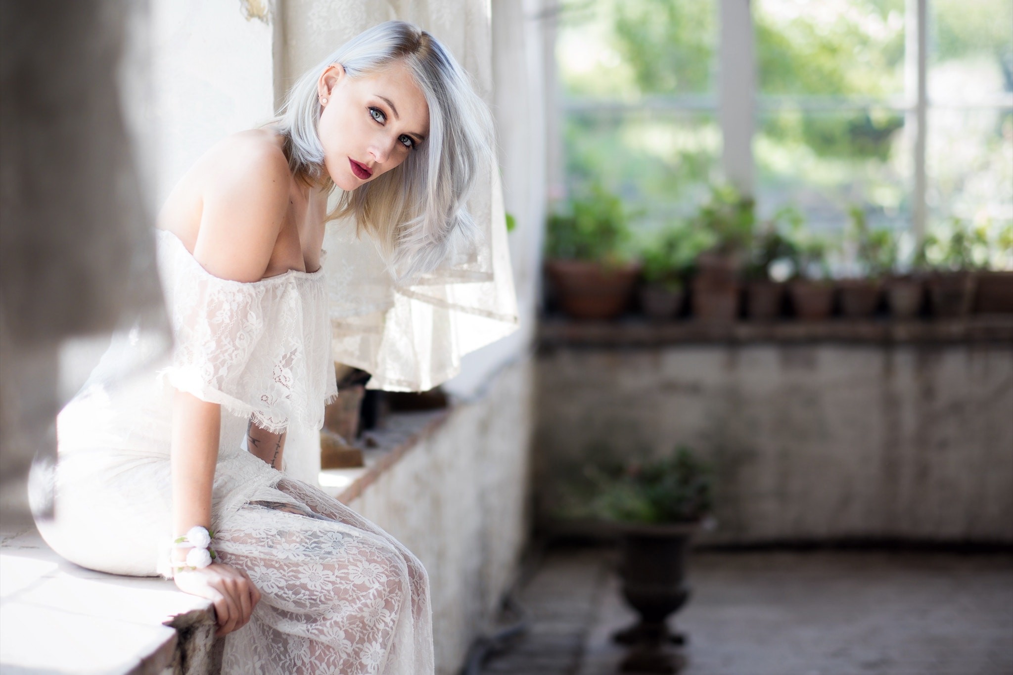 Women Blonde Dress Dyed Hair Tattoo Blue Eyes Lace White Dress Bare Shoulders Pascal Martin 2048x1365