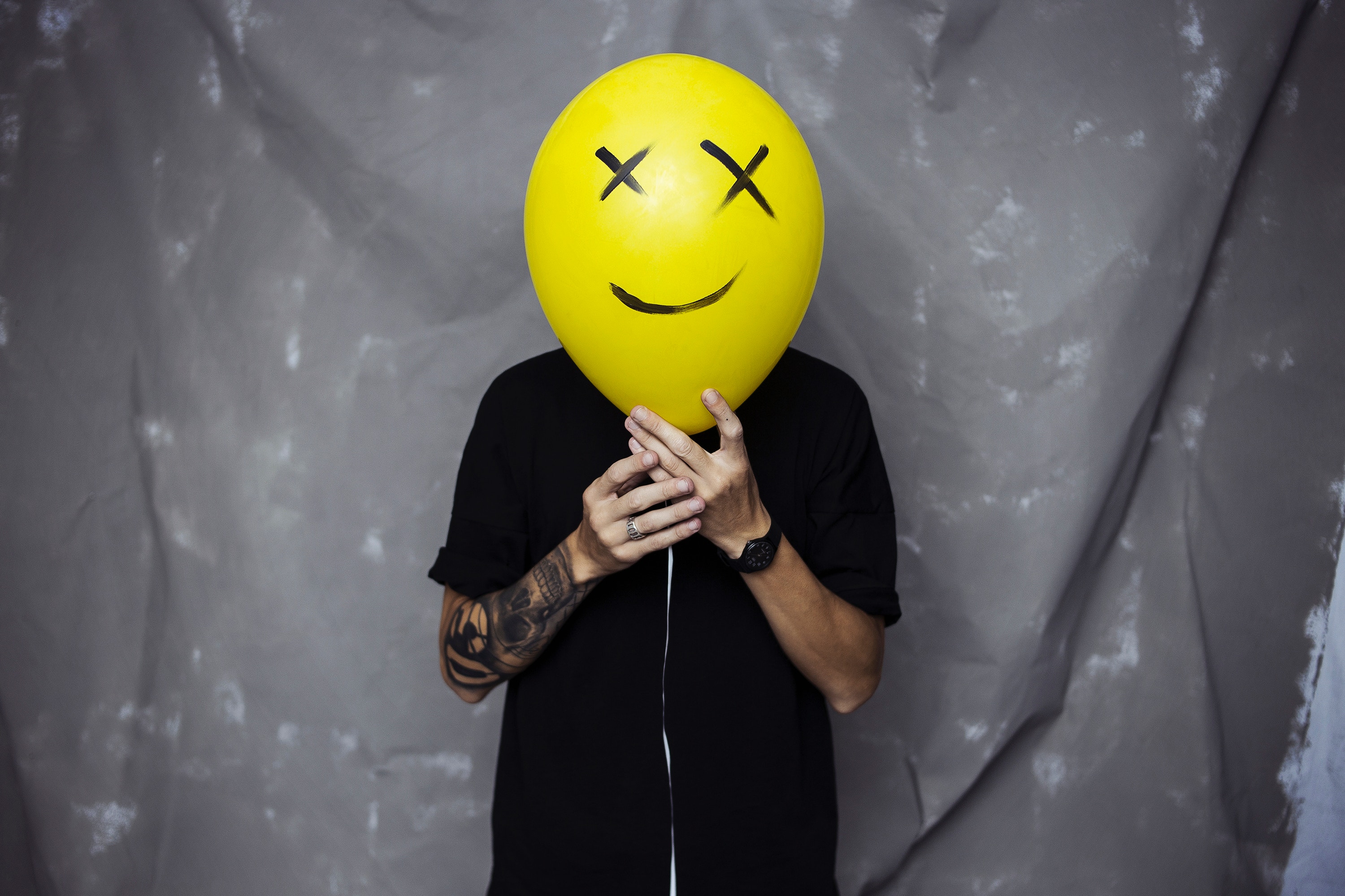 Men Photography Yellow Black Gray Smiley Smile Balloon Happy Happy Face Tattoo Shirt Grey Gray Backg 3000x2000