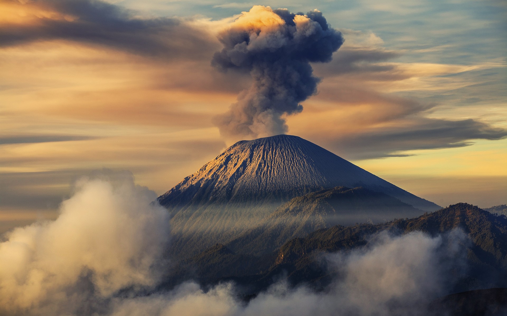 Nature Landscape Volcano Eruptions Smoke Indonesia 1920x1200