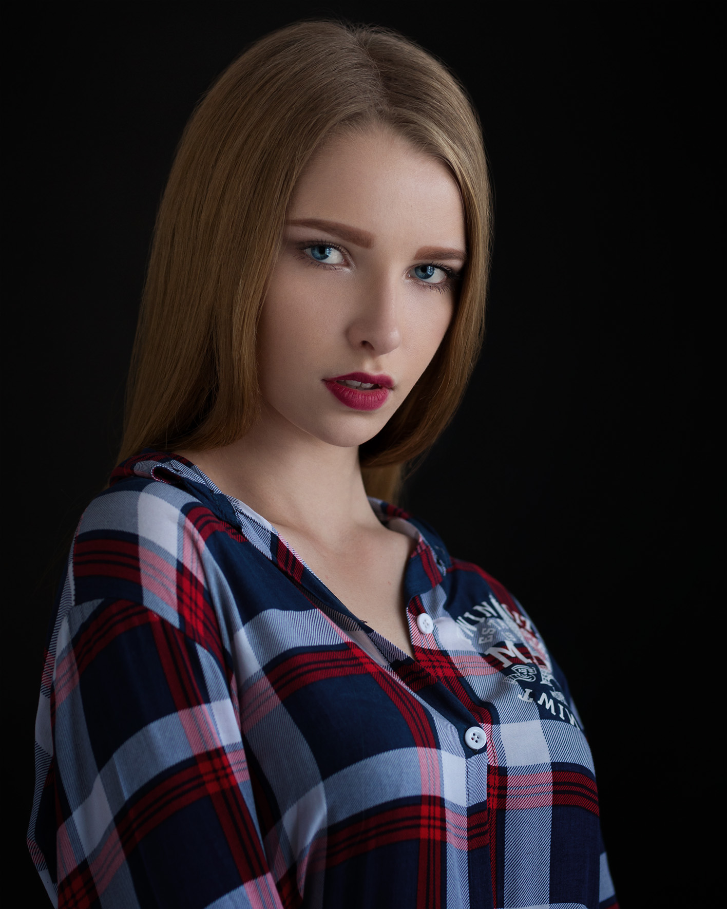 Evgeny Sibiraev Women Blonde Long Hair Straight Hair Blue Eyes Looking At Viewer Makeup Lipstick Shi 1416x1770