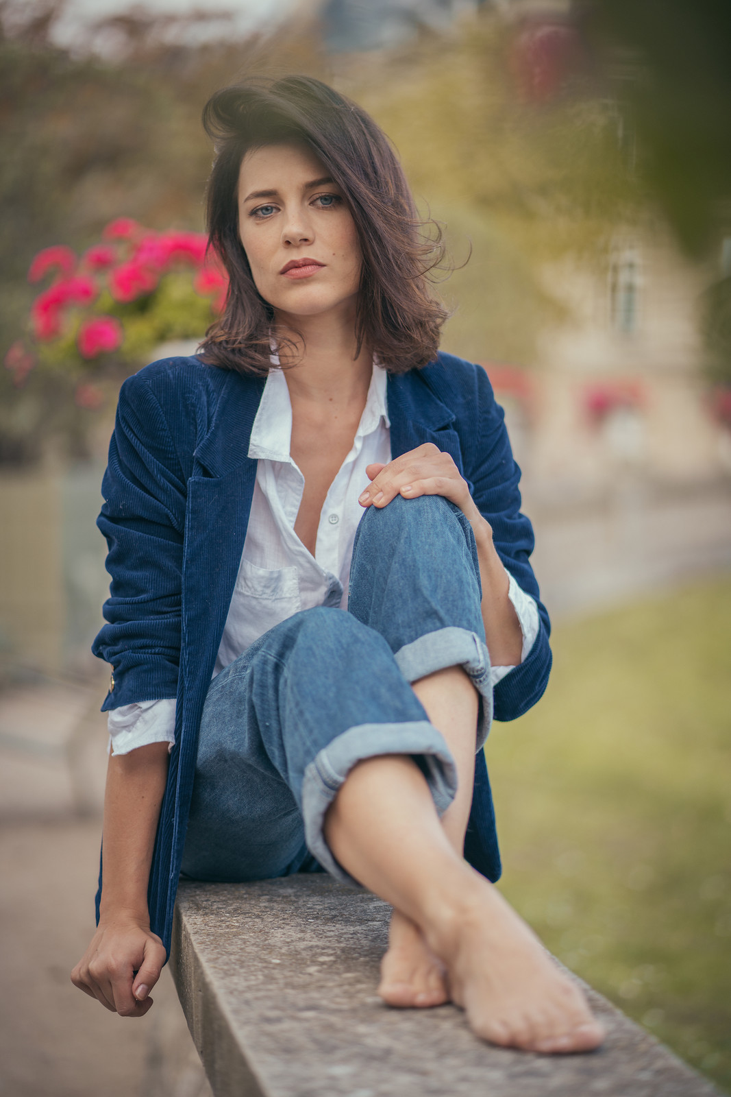 Alice Dufour Women Actress Brunette Dark Hair Blue Eyes Feet Barefoot Women Outdoors Plants Flowers  1067x1600