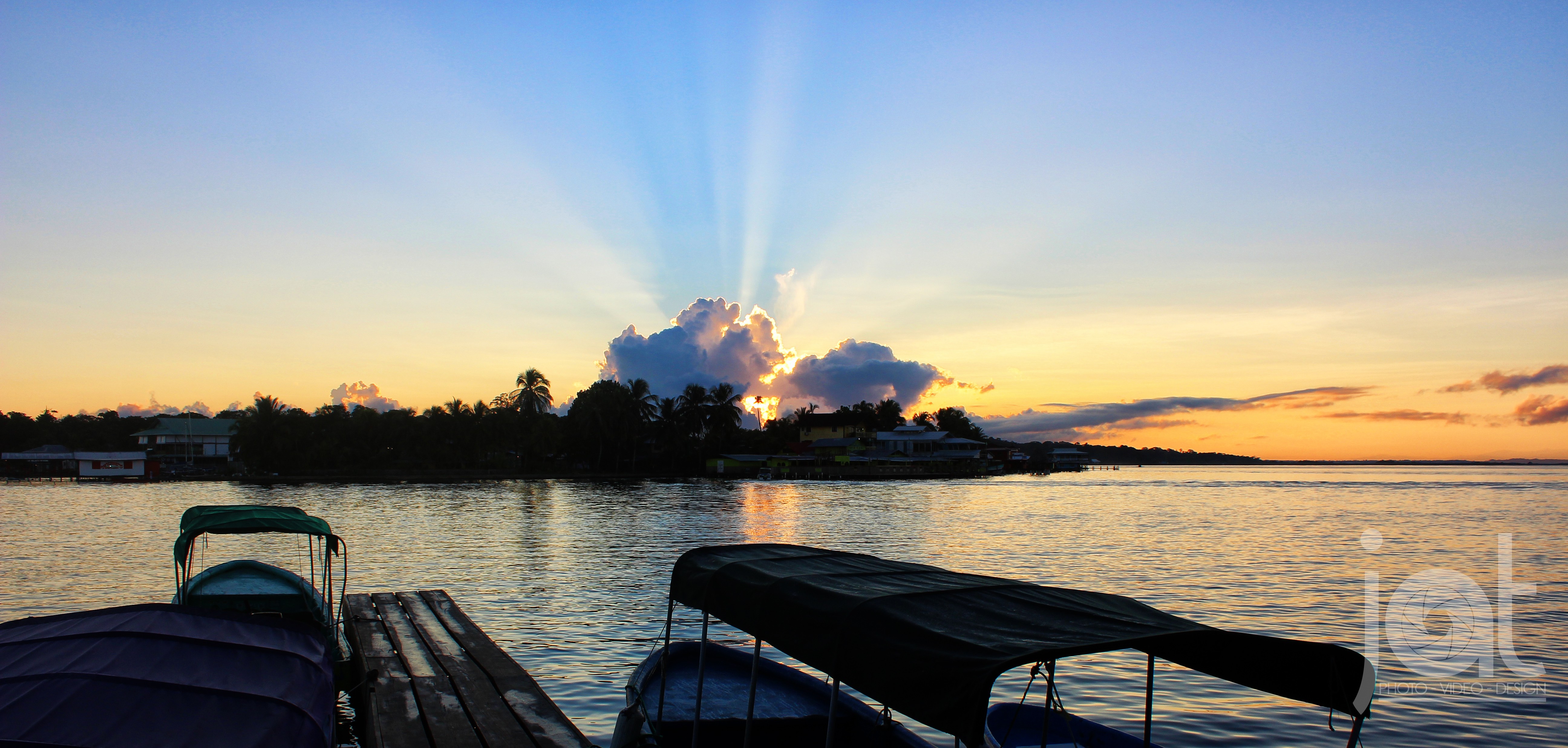 Morning Sea Panama Isla Colon Bocas Town Bocas Del Toro Boat Sunrise Shadow 5184x2472